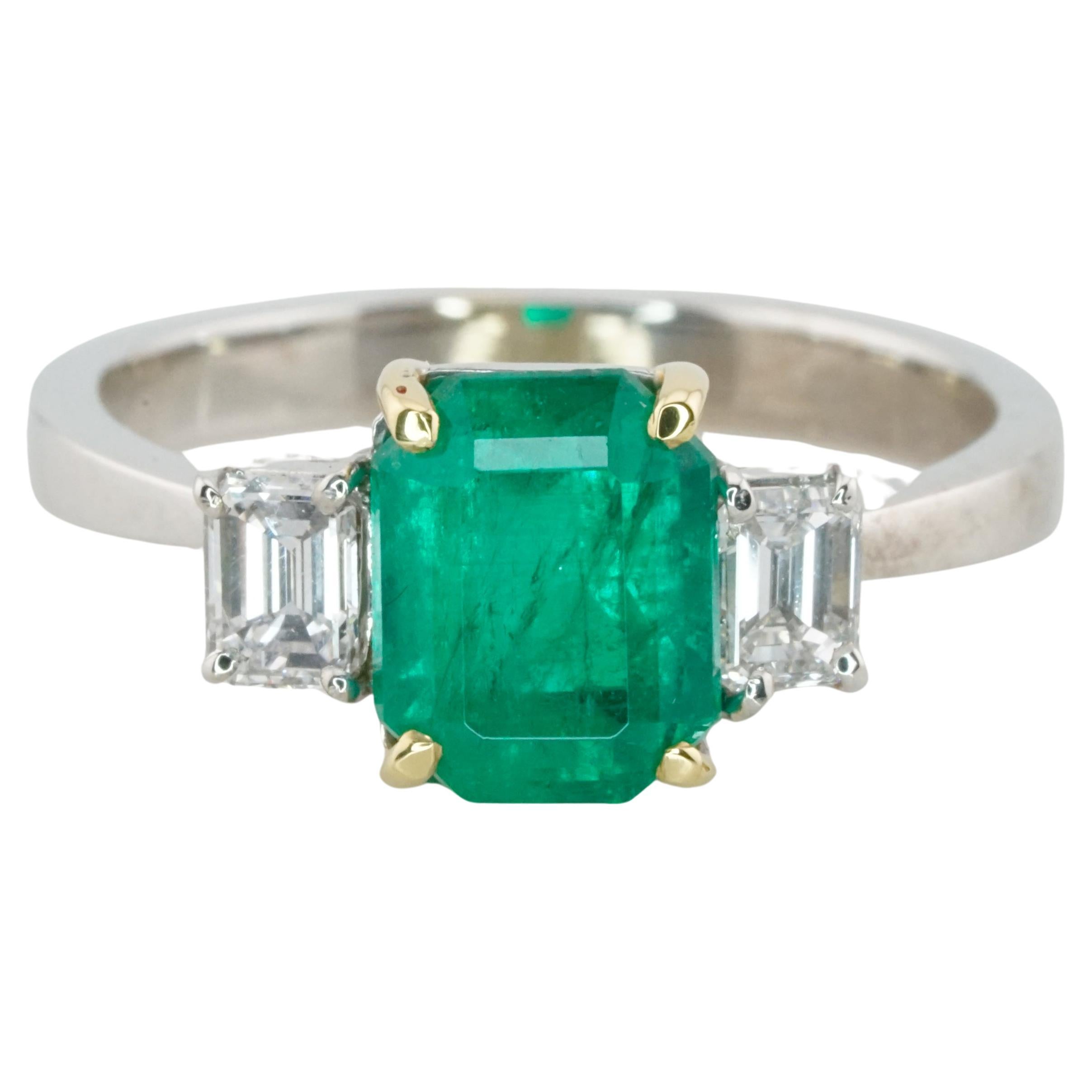 AIGS Certified 2.12 Carat Vivid Green Colombian Emerald 18K White Gold Ring For Sale