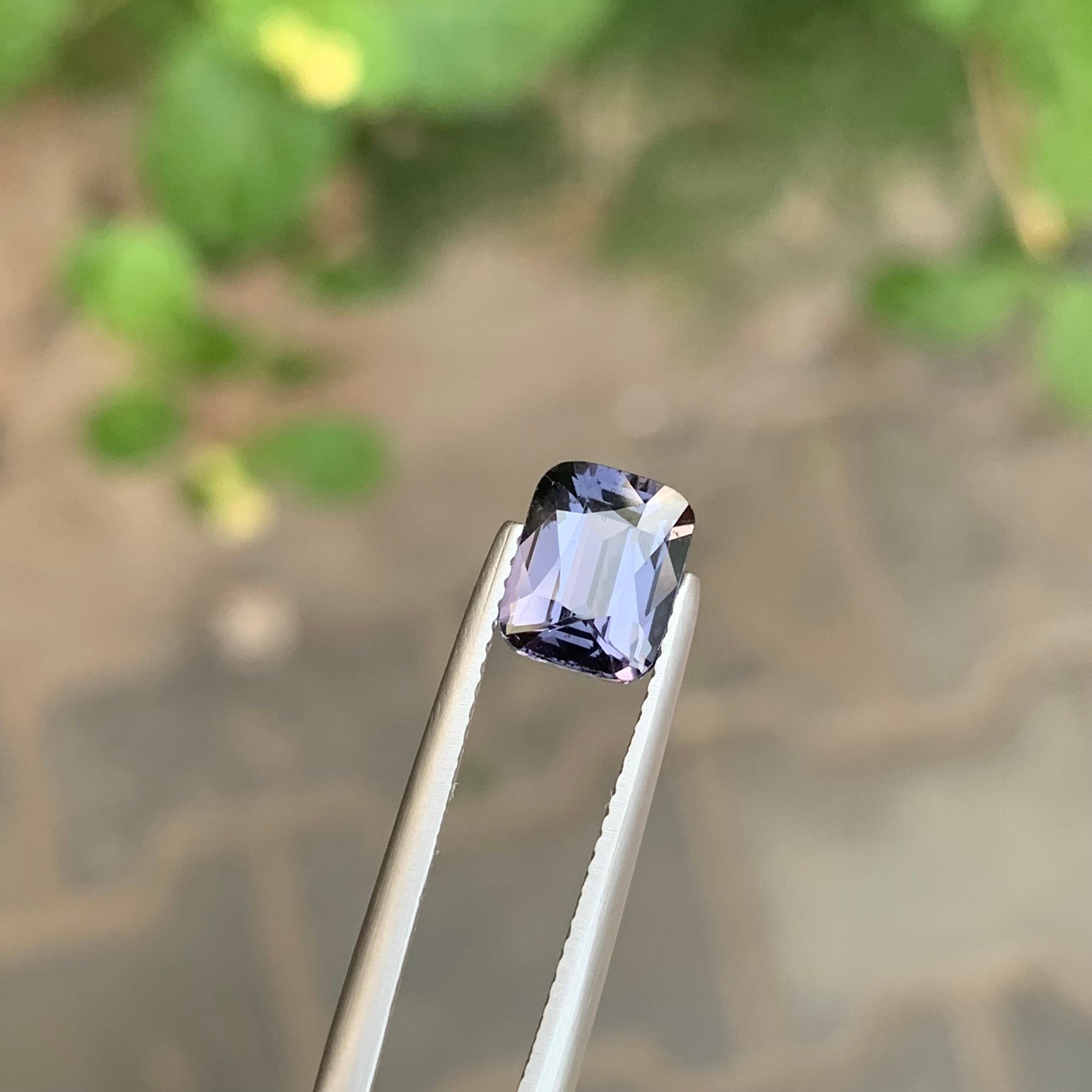 Spinello blu viola sciolto naturale da 2,13 carati certificato AIGS proveniente dalla Tanzania in vendita 6