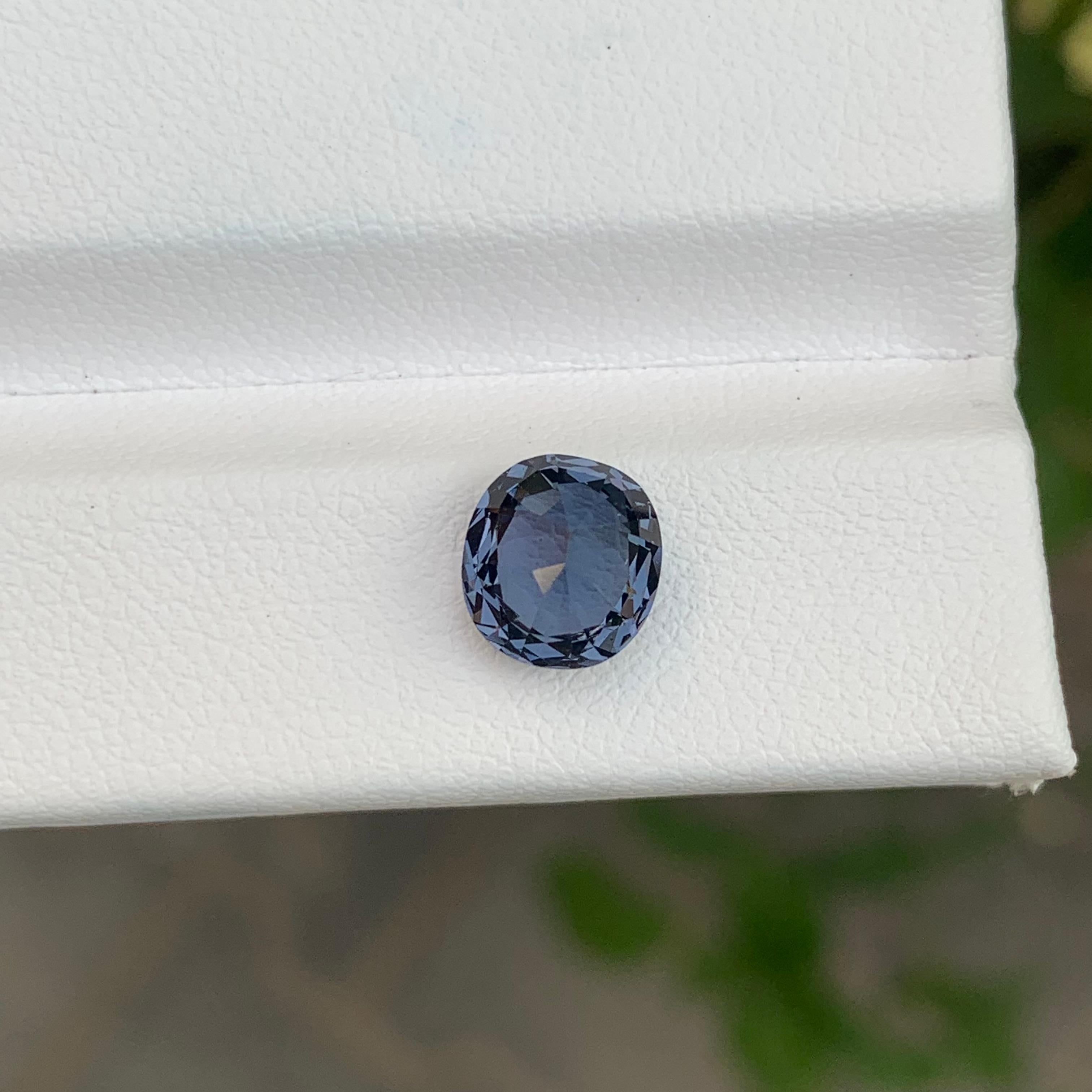 AIGS Certified 2.22 Carat Natural Loose Purple Spinel Cushion Shape Gemstone (pierre précieuse en forme de coussin) en vente 5
