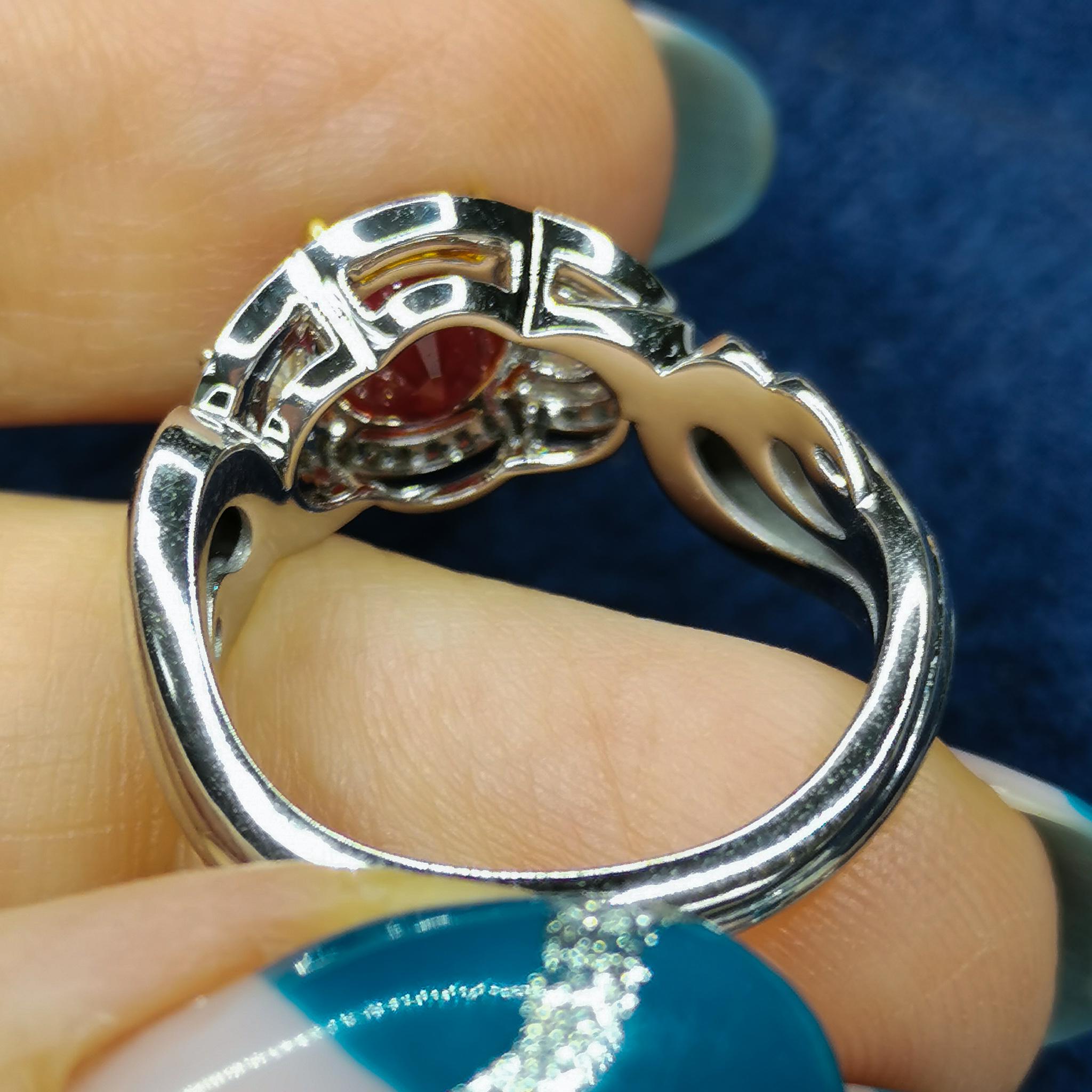 AIGS Certified 2.26 Carat Burmese Ruby Diamond 18 Karat White Gold Ring In New Condition In Bangkok, TH