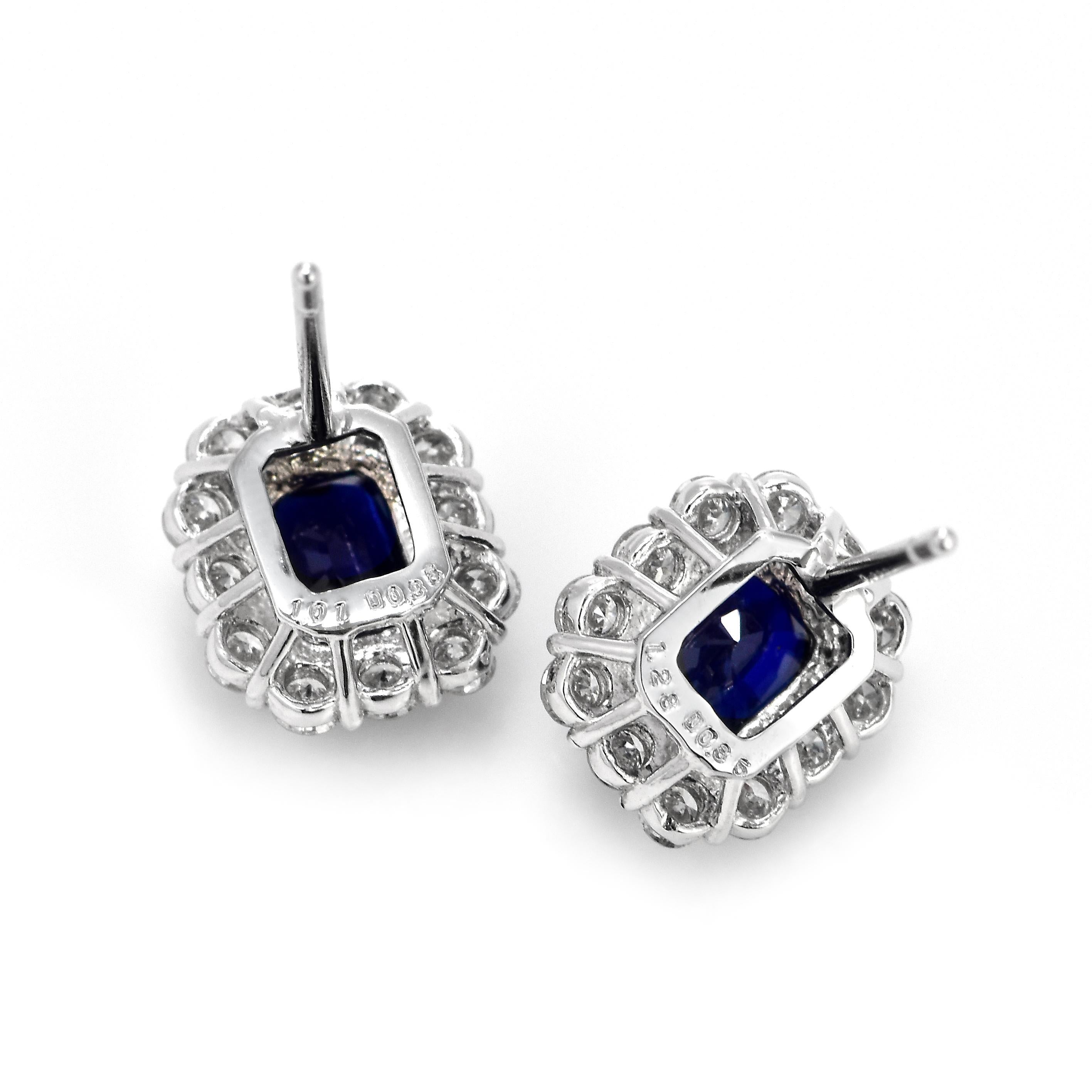 AIGS Certified 2.29 Carat Natural Royal Blue Sapphire Earrings Made in Platinum In New Condition For Sale In Tokyo, JP