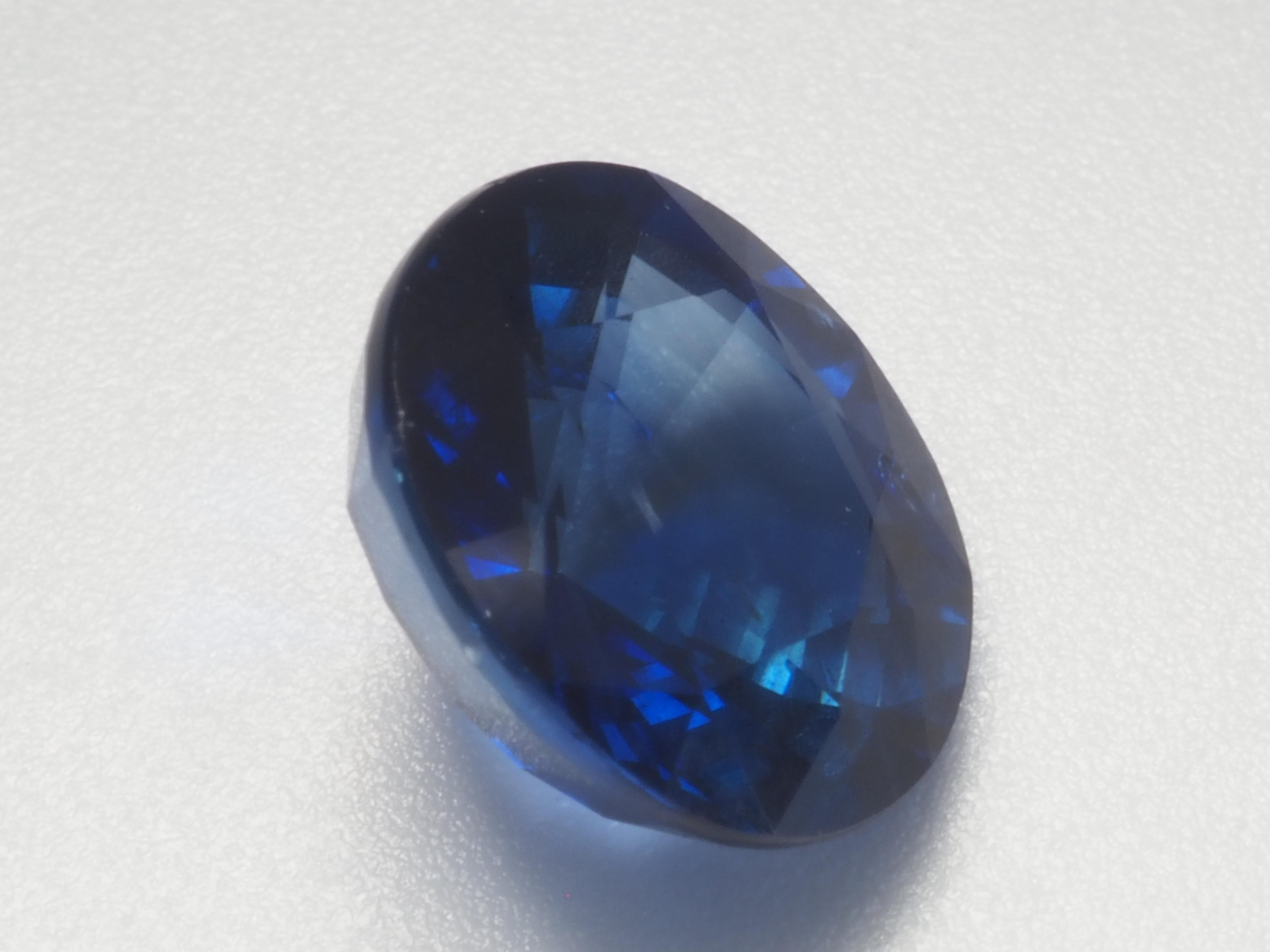 AIGS Certified 2.64ct Oval Blue Sapphire, 8.26x7.83x4.97 mm In New Condition For Sale In เกาะสมุย, TH
