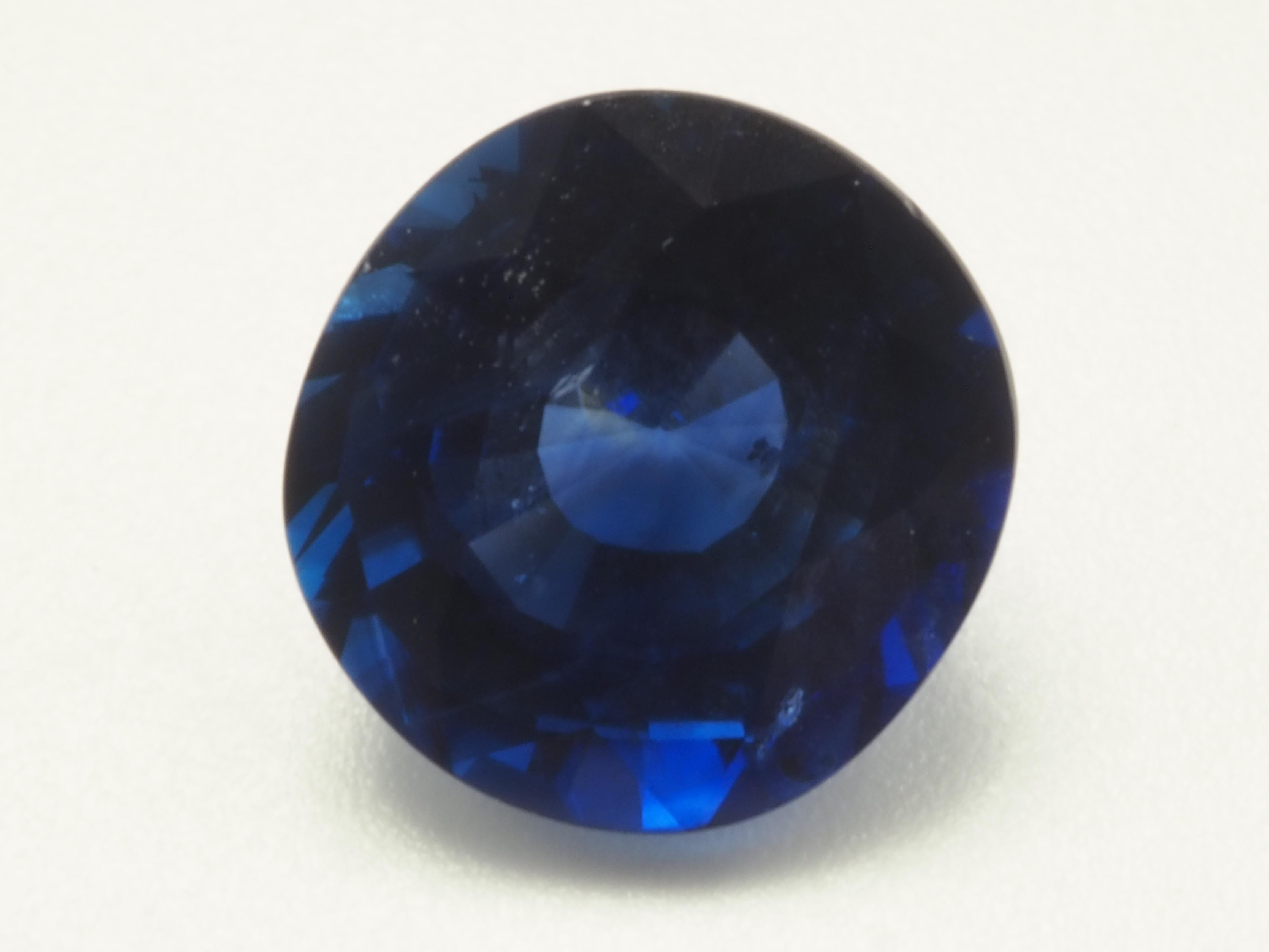 AIGS Certified 2.64ct Oval Blue Sapphire, 8.26x7.83x4.97 mm For Sale 2