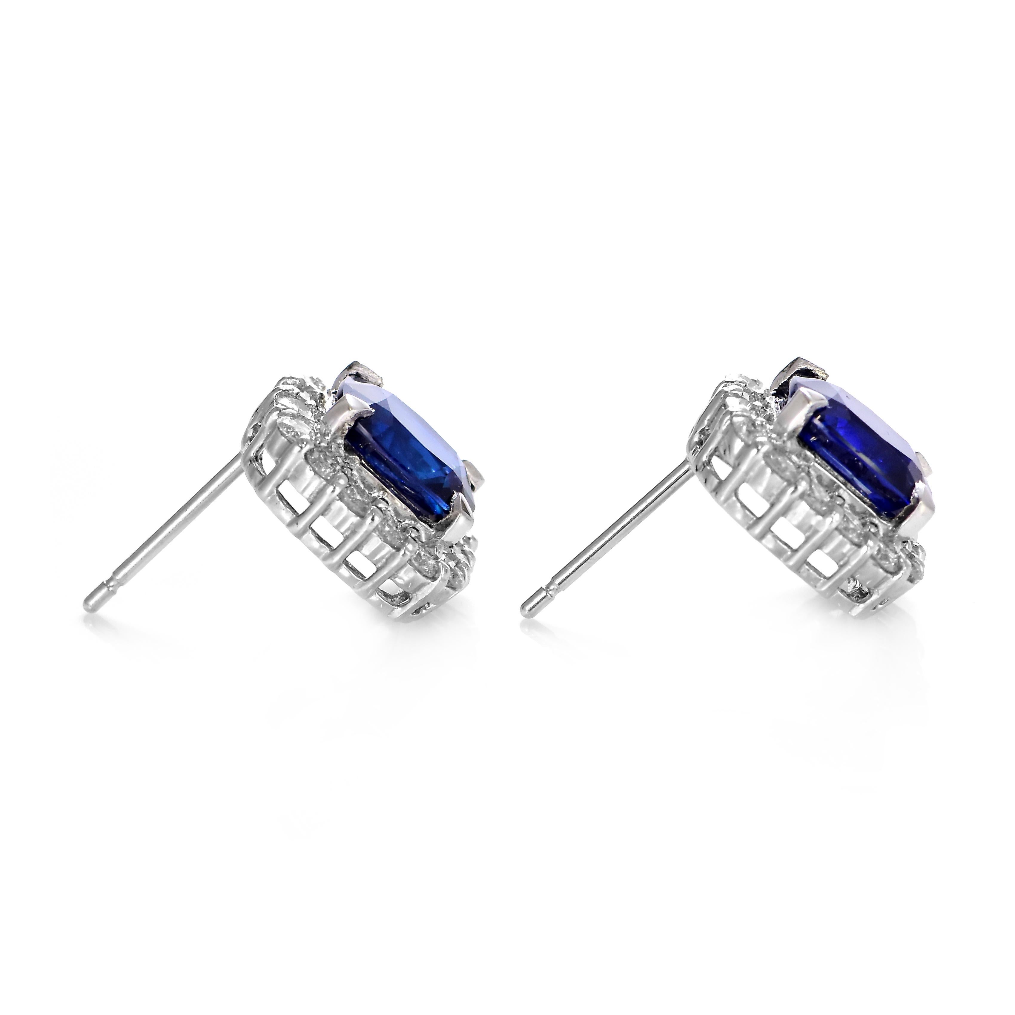 AIGS Certified 3.93 Carat Natural Royal Blue Sapphire Earrings Made in Platinum For Sale 3