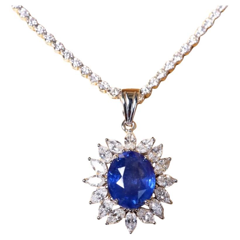 AIGS Certified 4.50 Ct Ceylon Sapphire 1.60 Ct Diamonds 18K Gold Pendentif en vente