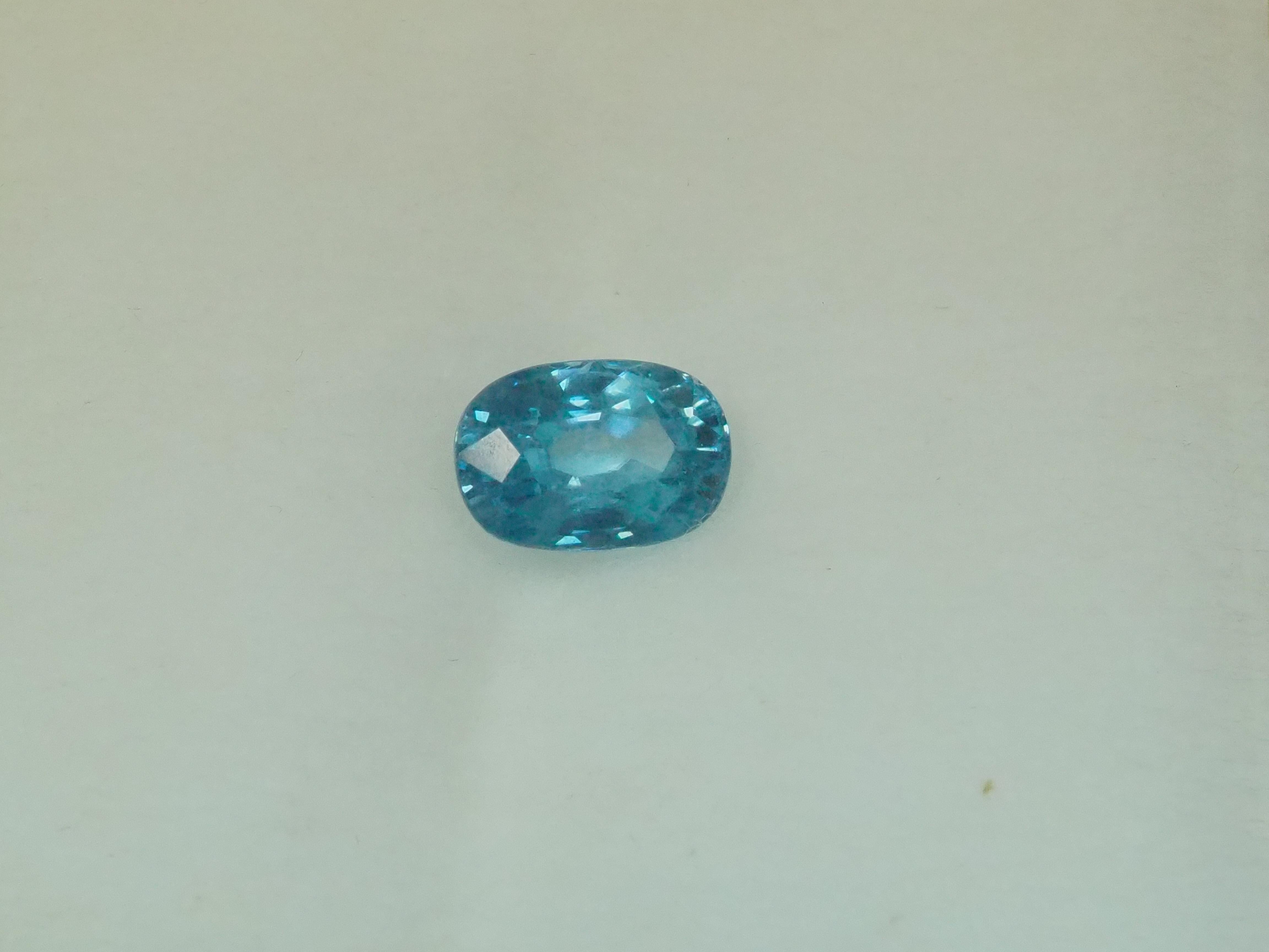 AIGS Certified 4.80ct Oval Blue Zircon, 10.27x7.09x5.89 mm For Sale 5