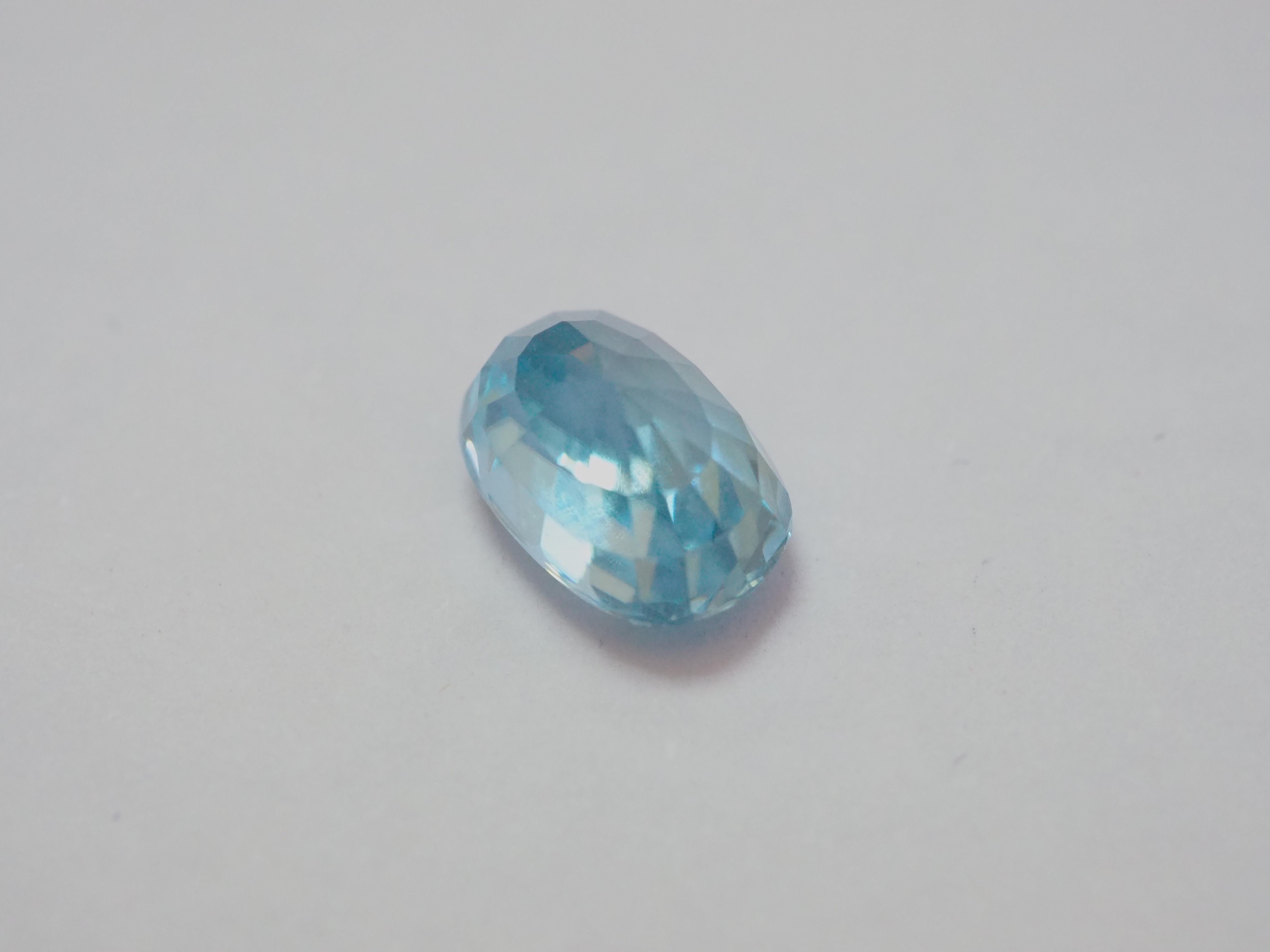 AIGS Certified 4.80ct Oval Blue Zircon, 10.27x7.09x5.89 mm In New Condition For Sale In เกาะสมุย, TH