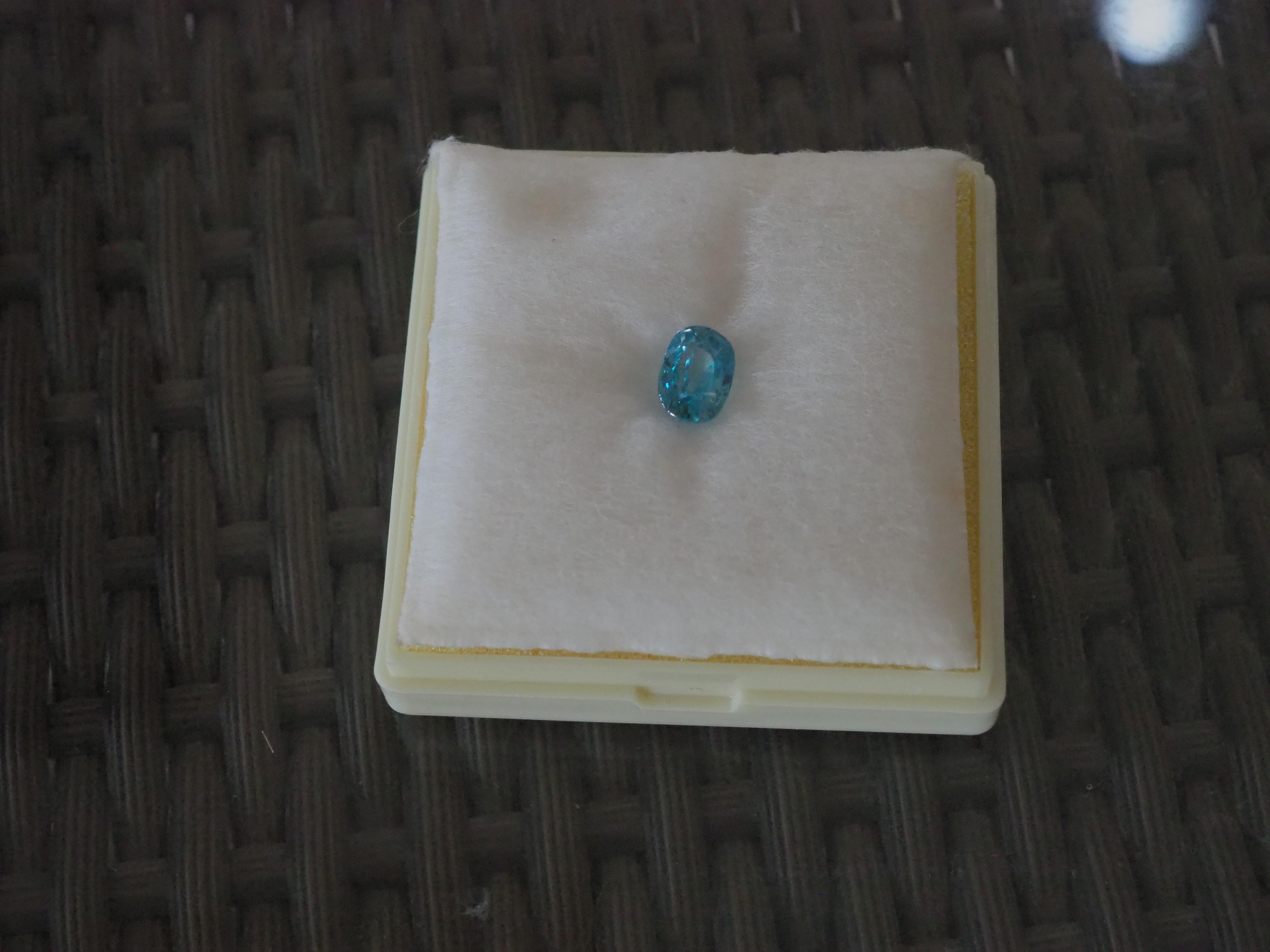 AIGS Certified 4.80ct Oval Blue Zircon, 10.27x7.09x5.89 mm For Sale 2