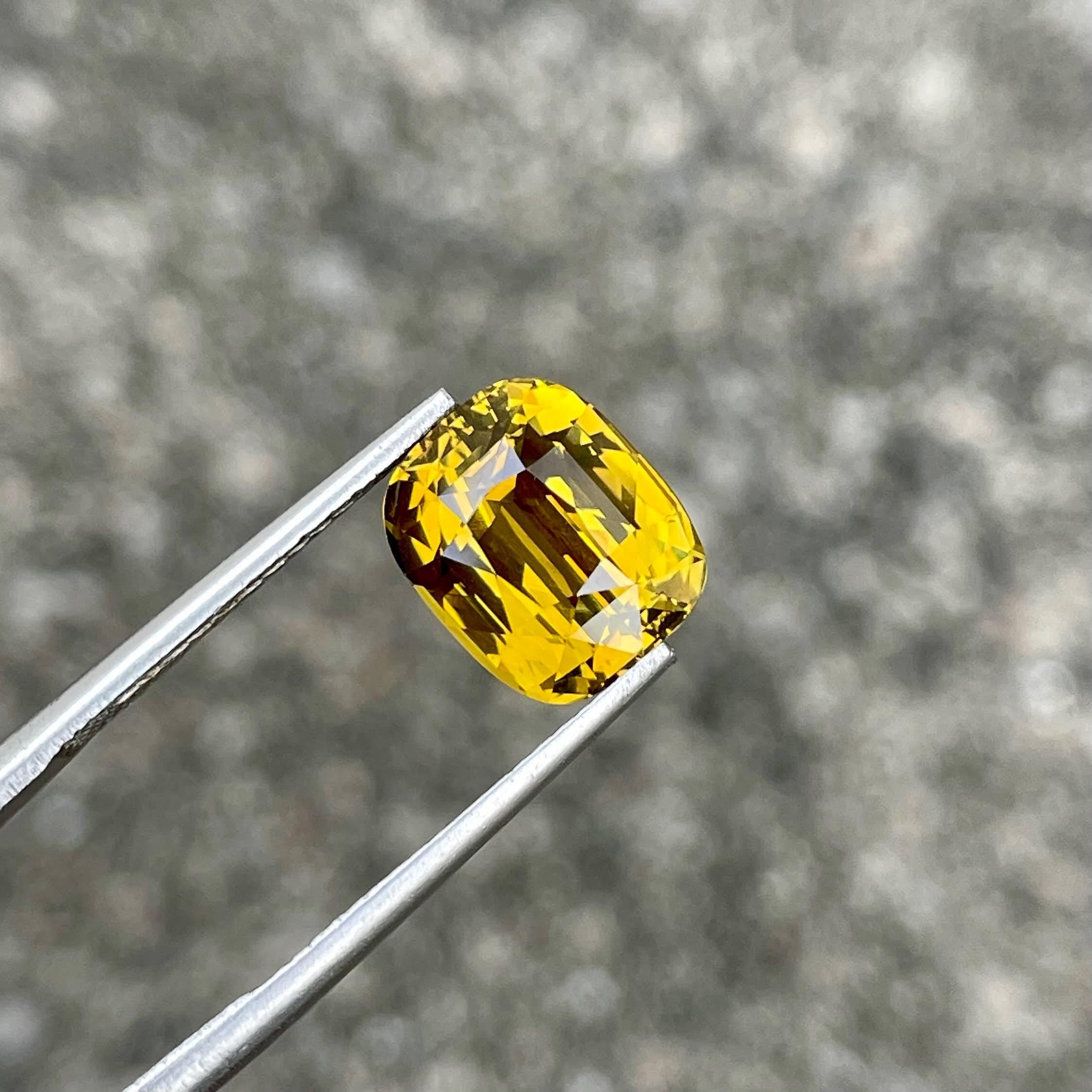 AIGS zertifizierter 5,06 Karat Chrysoberyll-Stein im Kissenschliff aus Sri Lanka (Moderne)