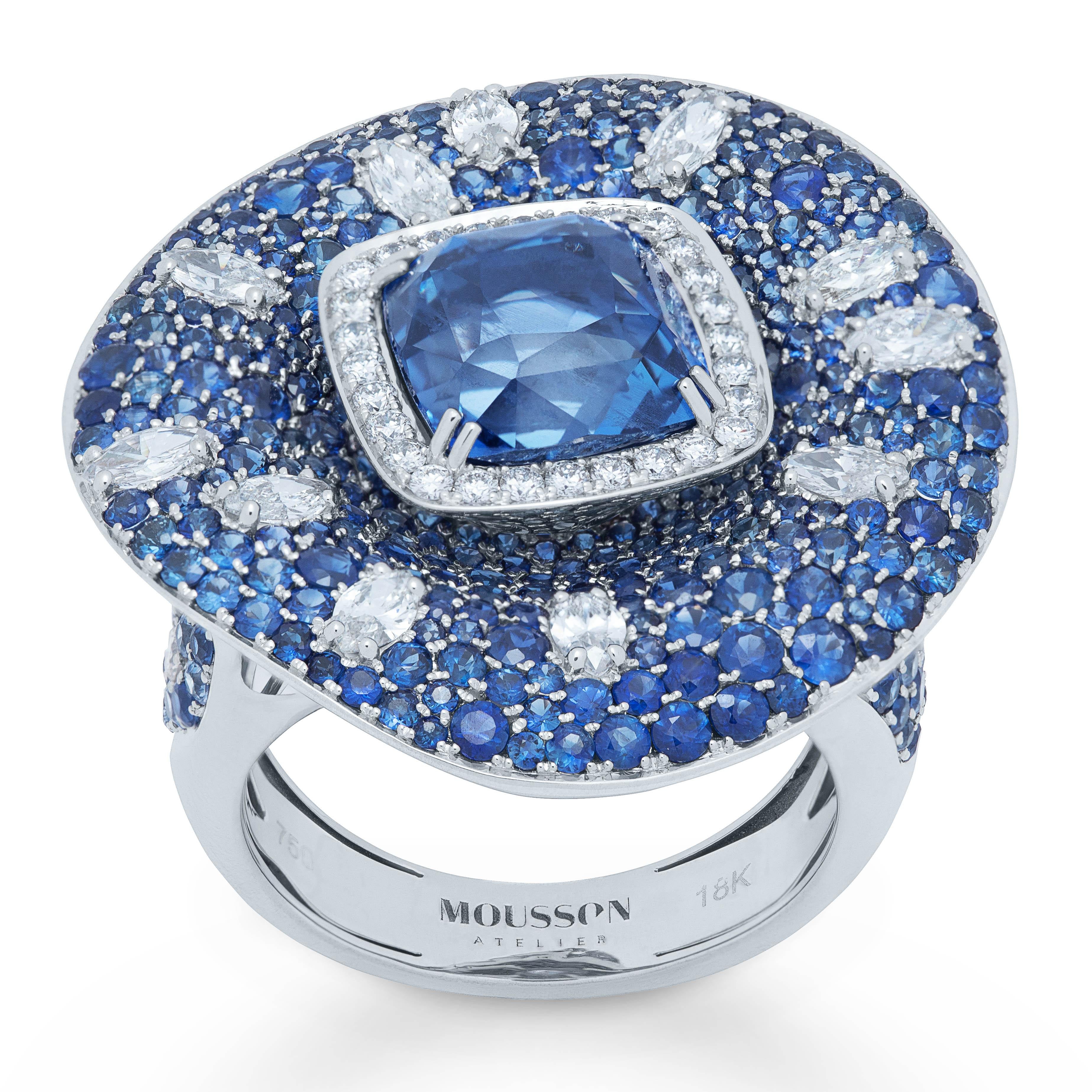 AIGS zertifizierter 6,14 Karat Saphir-Diamantenring aus 18 Karat Weißgold

Vor der Südostküste Afrikas liegt Madagaskar, die Heimat einiger der auffälligsten blauen Saphire der Welt. Dieser wunderschöne Ring enthält einen blauen Madagaskar-Saphir