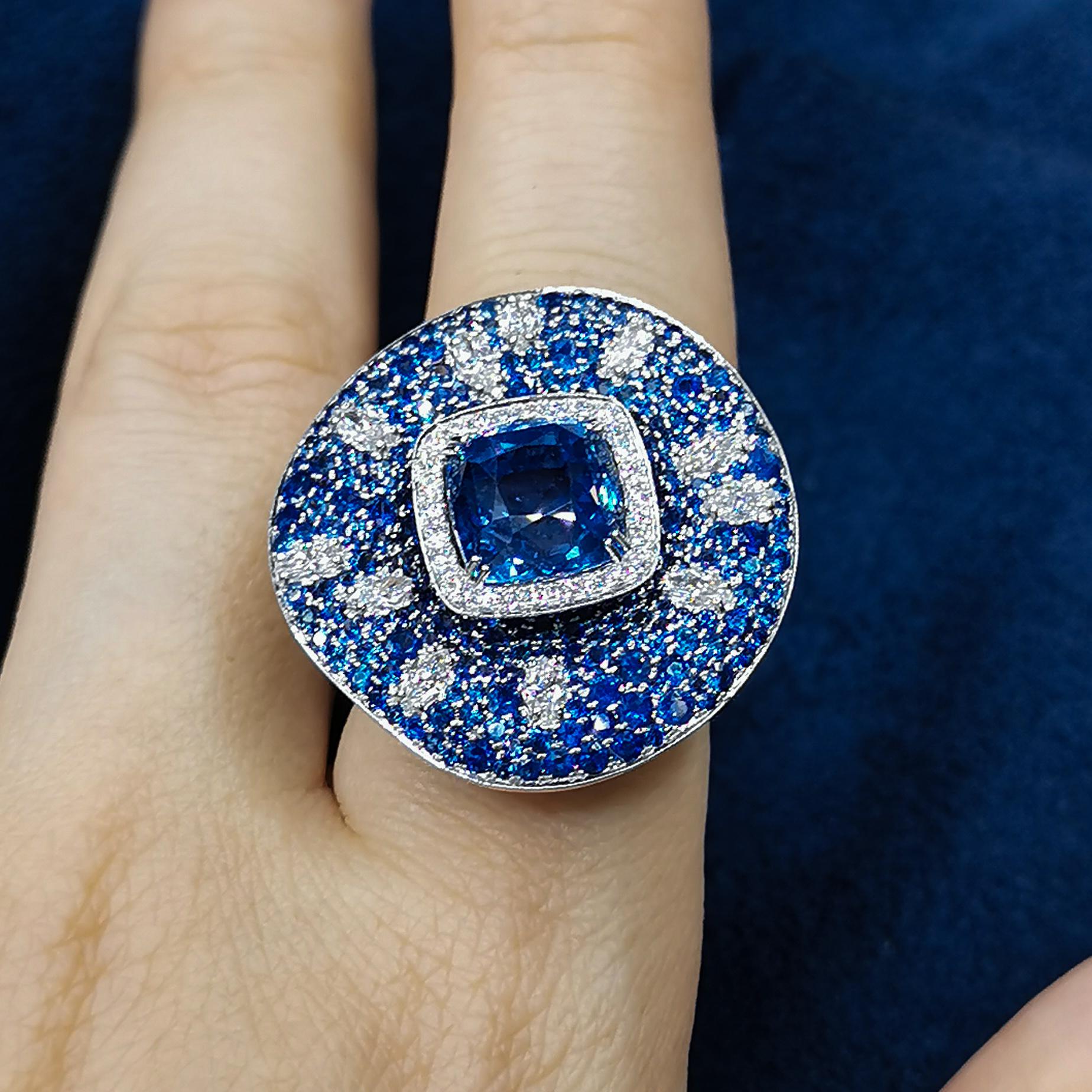 AIGS zertifizierter 6,14 Karat Saphir-Diamantenring aus 18 Karat Weißgold 1