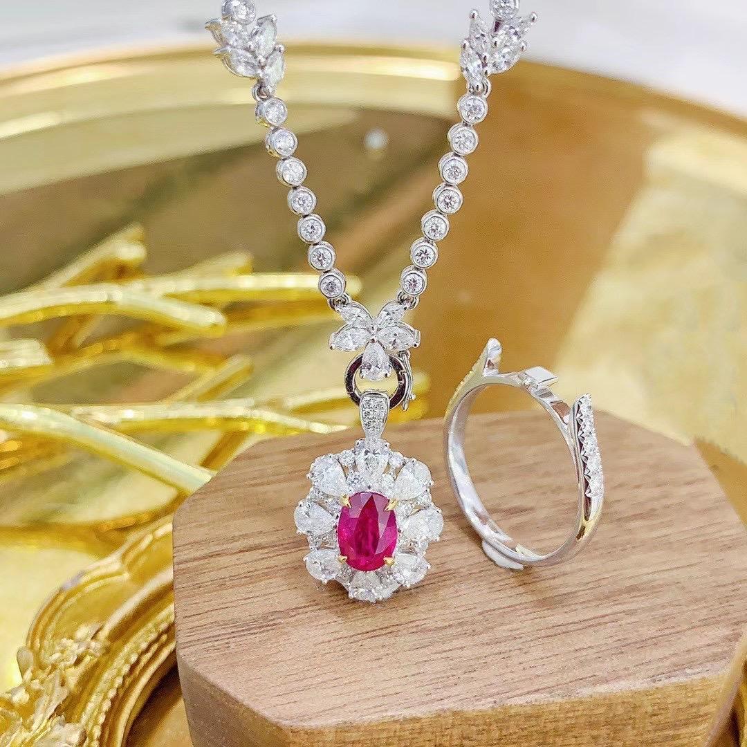 AIGS zertifizierter unerhitzter 1,57 Karat Rubin & Birnenschliff Diamantring/Anhänger im Zustand „Neu“ im Angebot in Kowloon, HK