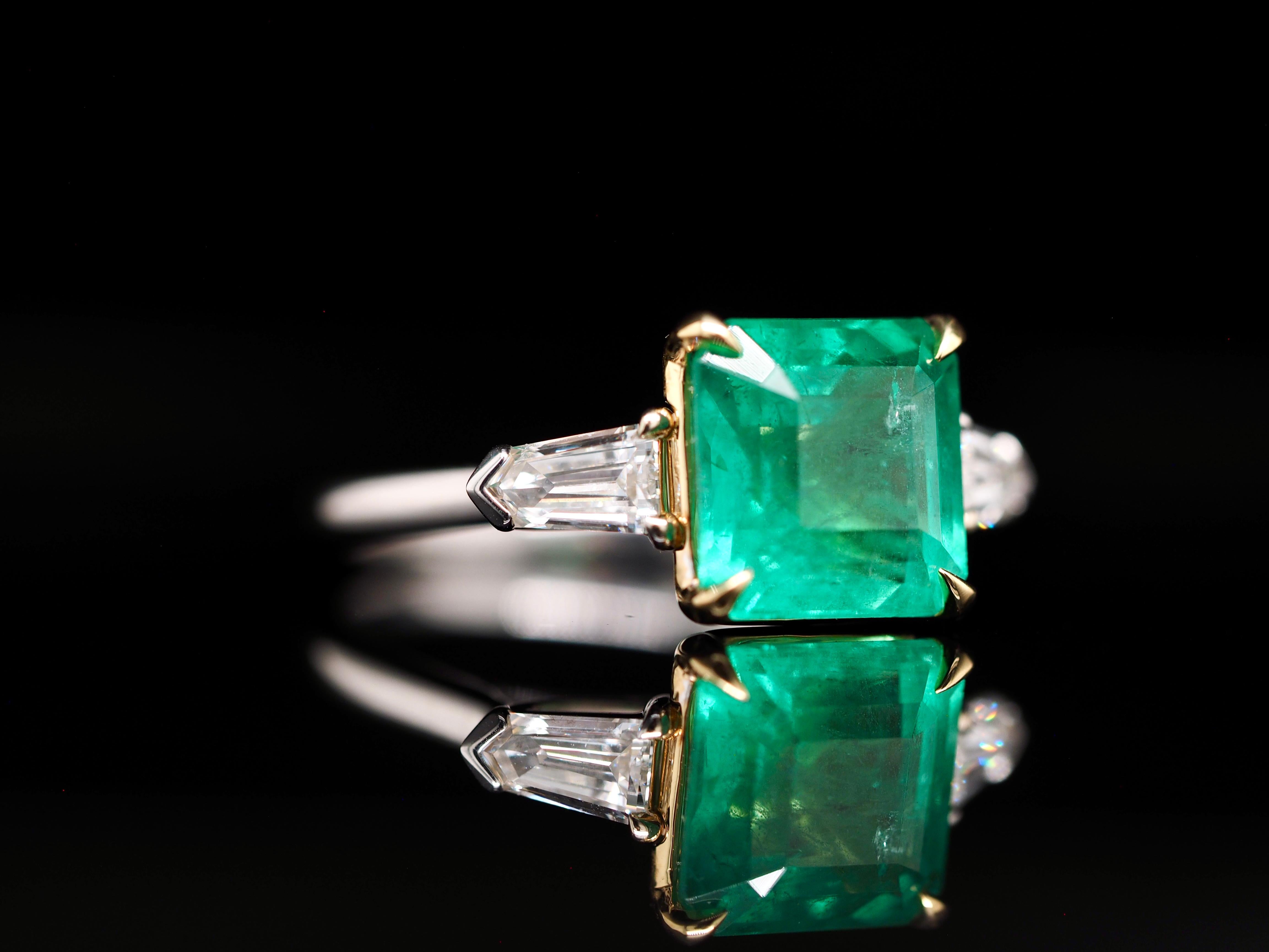 Art Deco AIGS Certified Zambia Emerald Diamond Ring in 18 Karat White Gold For Sale