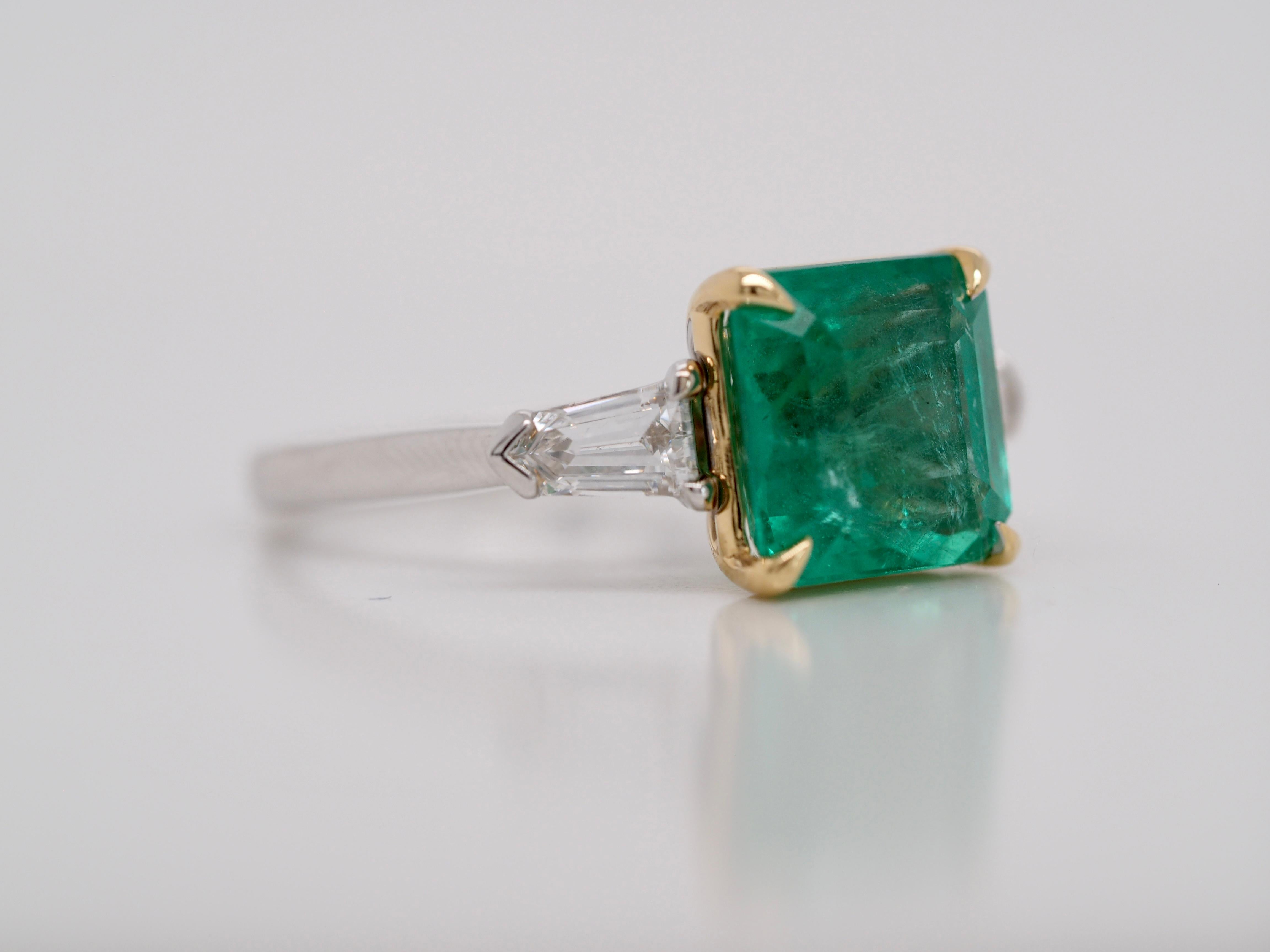 Women's or Men's AIGS Certified Zambia Emerald Diamond Ring in 18 Karat White Gold For Sale