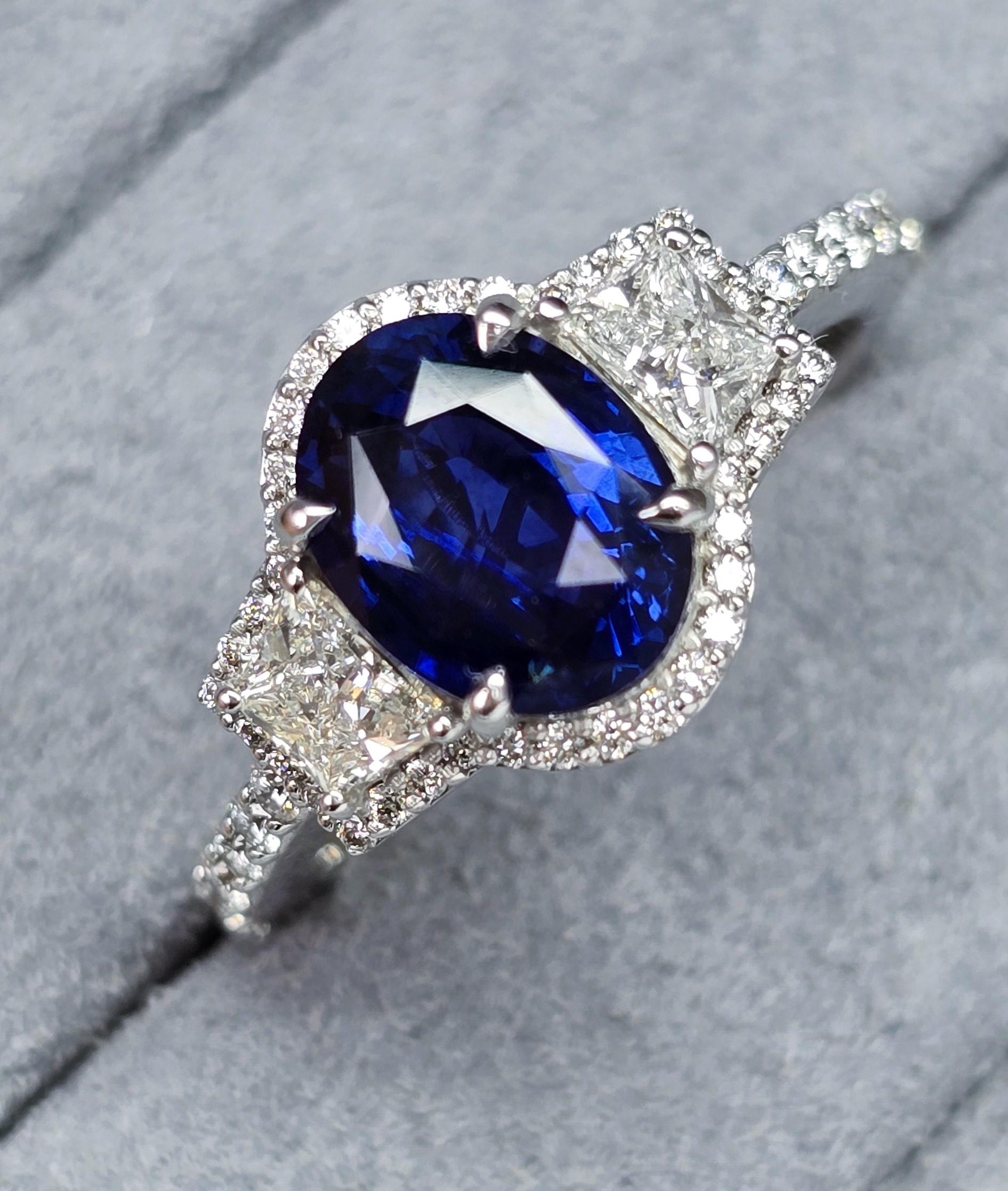 AIGS & GFCO	Certified Sapphire Ring In New Condition For Sale In บางรัก, TH