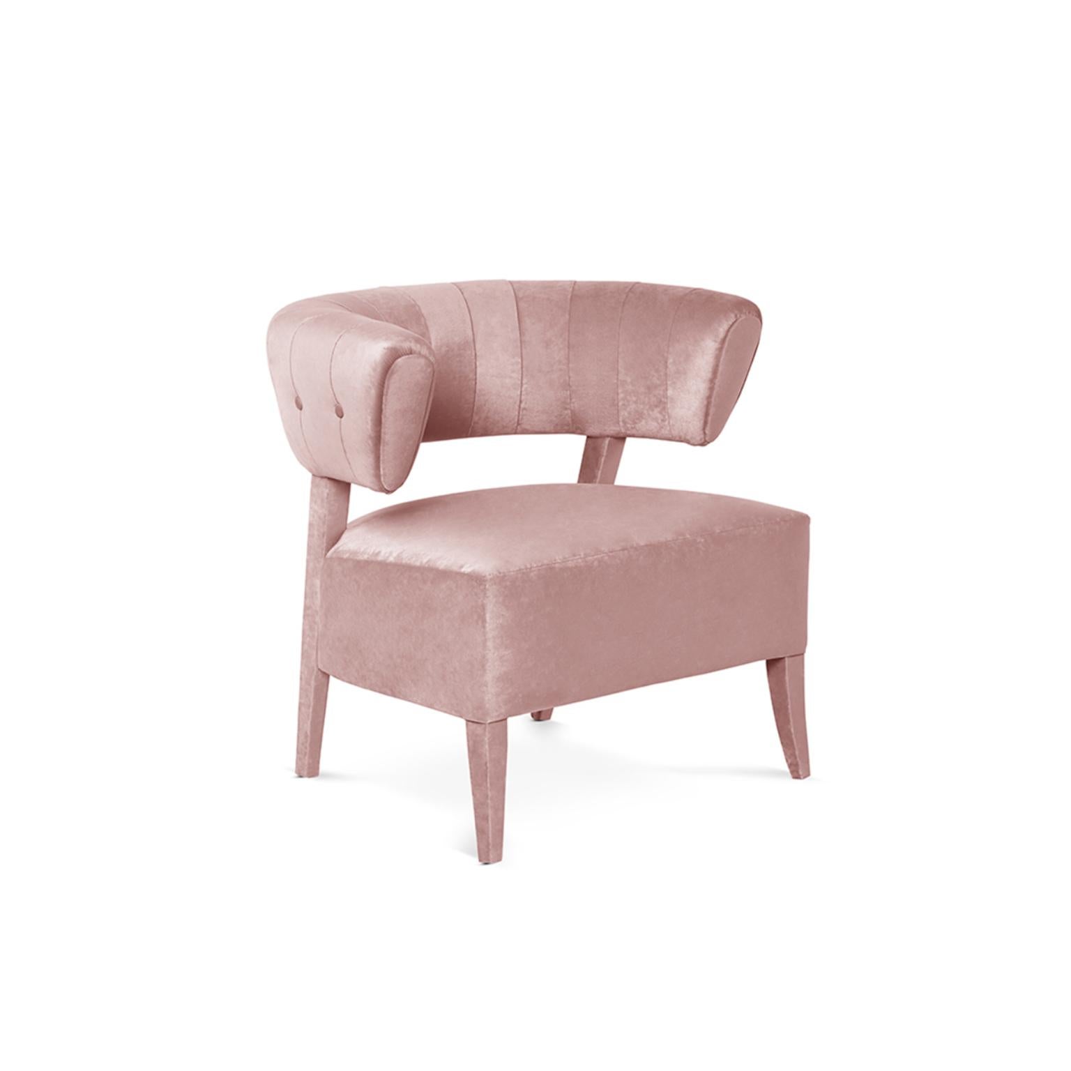 Sillón Aileen by Munna
Dimensiones: P 78 x An 82 x Al 79 cm. SH: 46 cm.
Materiales: Madera, espuma y tapicería.
Acabado: Terciopelo Trevira, ref. Rosa pálido, TRV18.

Disponible en todos los tejidos Munna excepto en Seda salvaje. Disponible en el