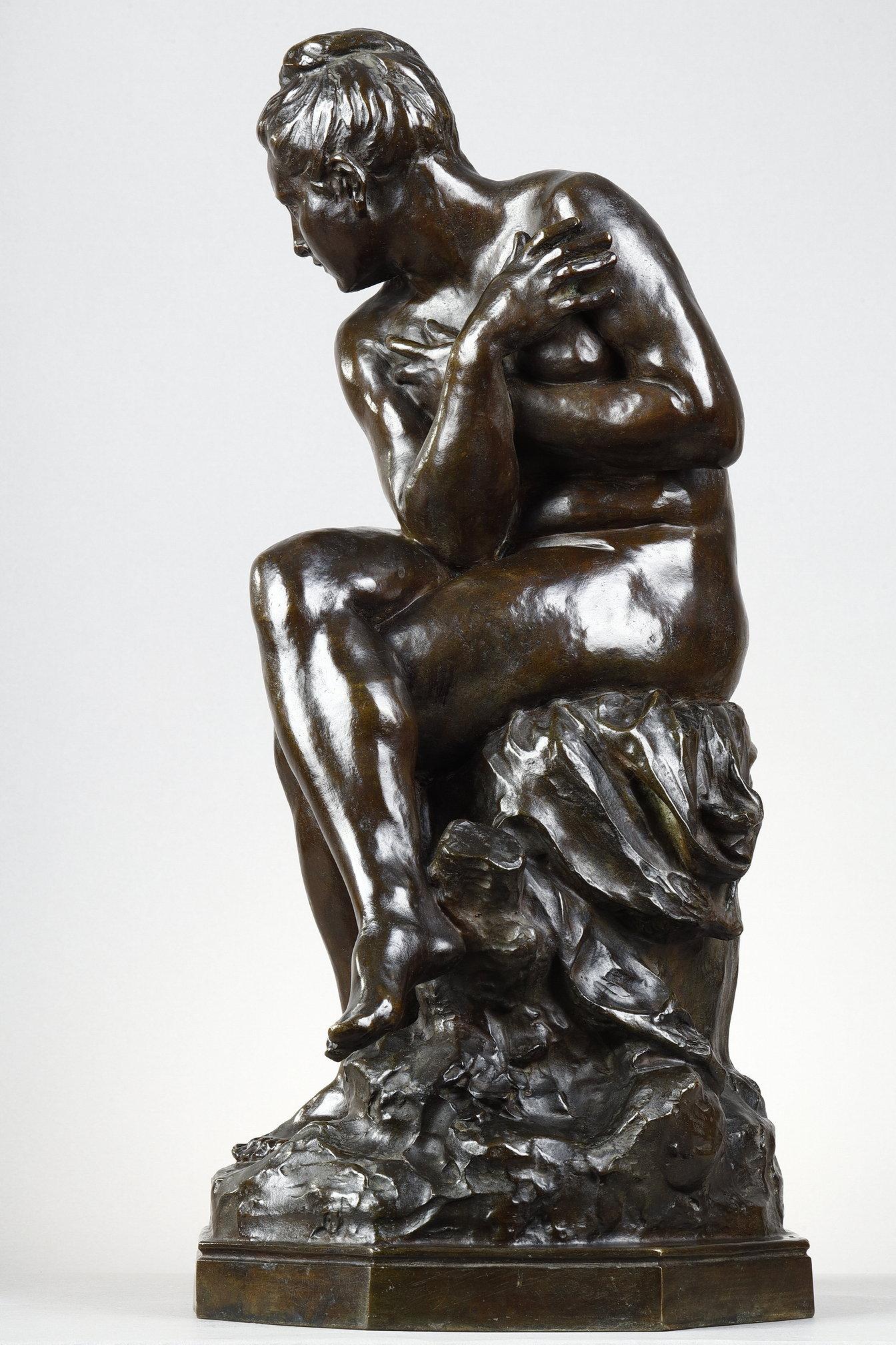 Bathing woman surprised in vendita 5
