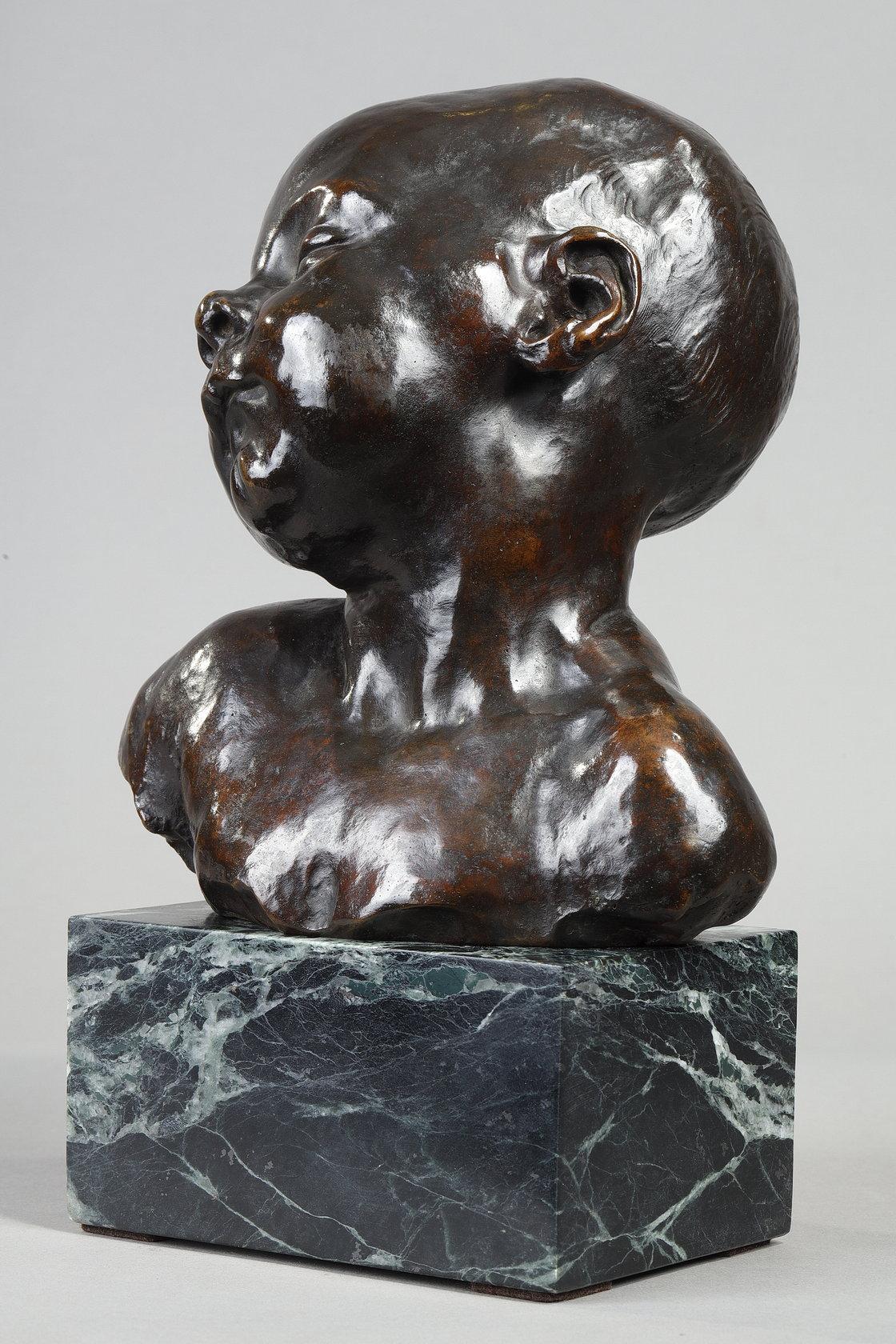 Busto di un bambino che dorme 9
