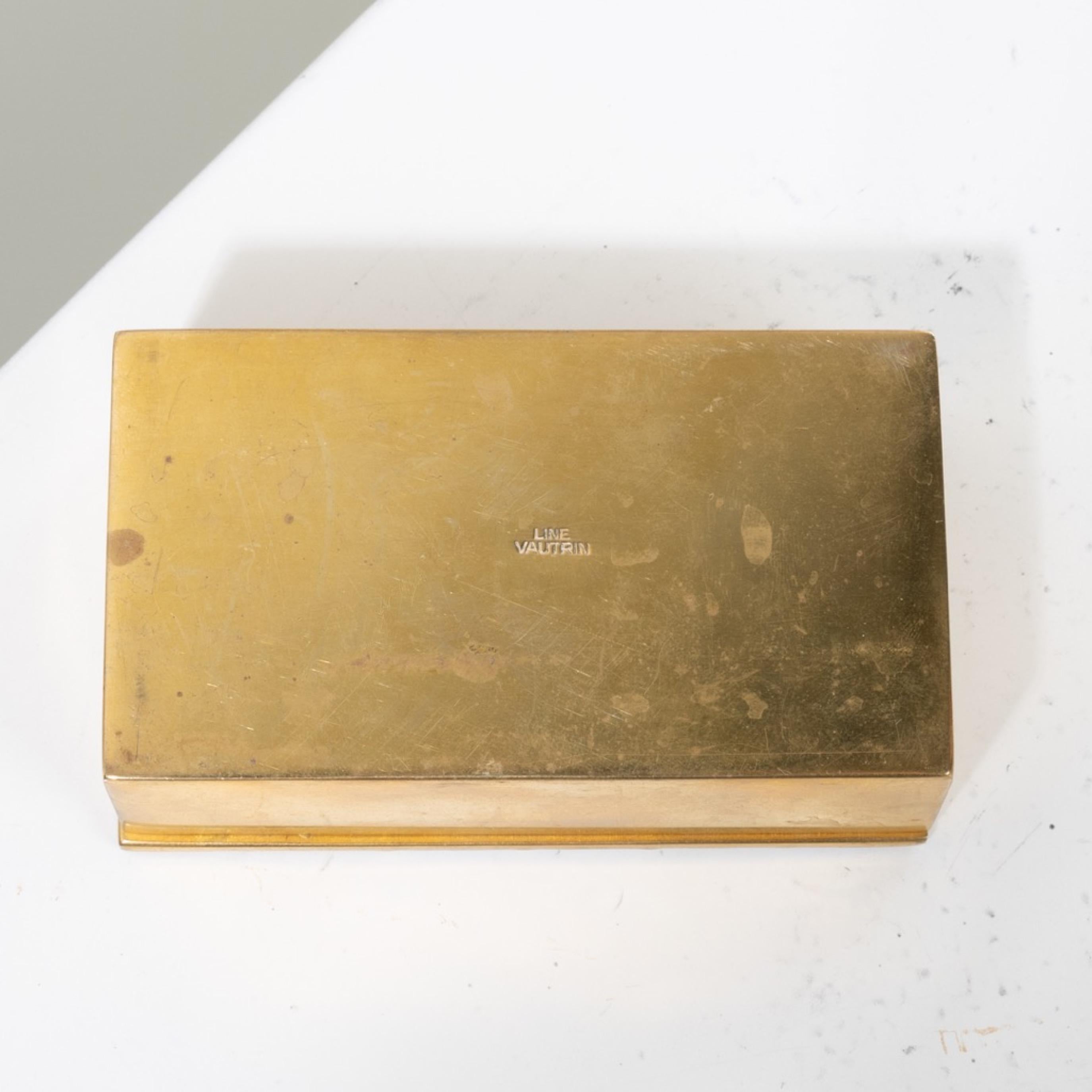 Mid-Century Modern Aime Tant Et Plus par Line Vautrin, boîte en bronze doré en vente