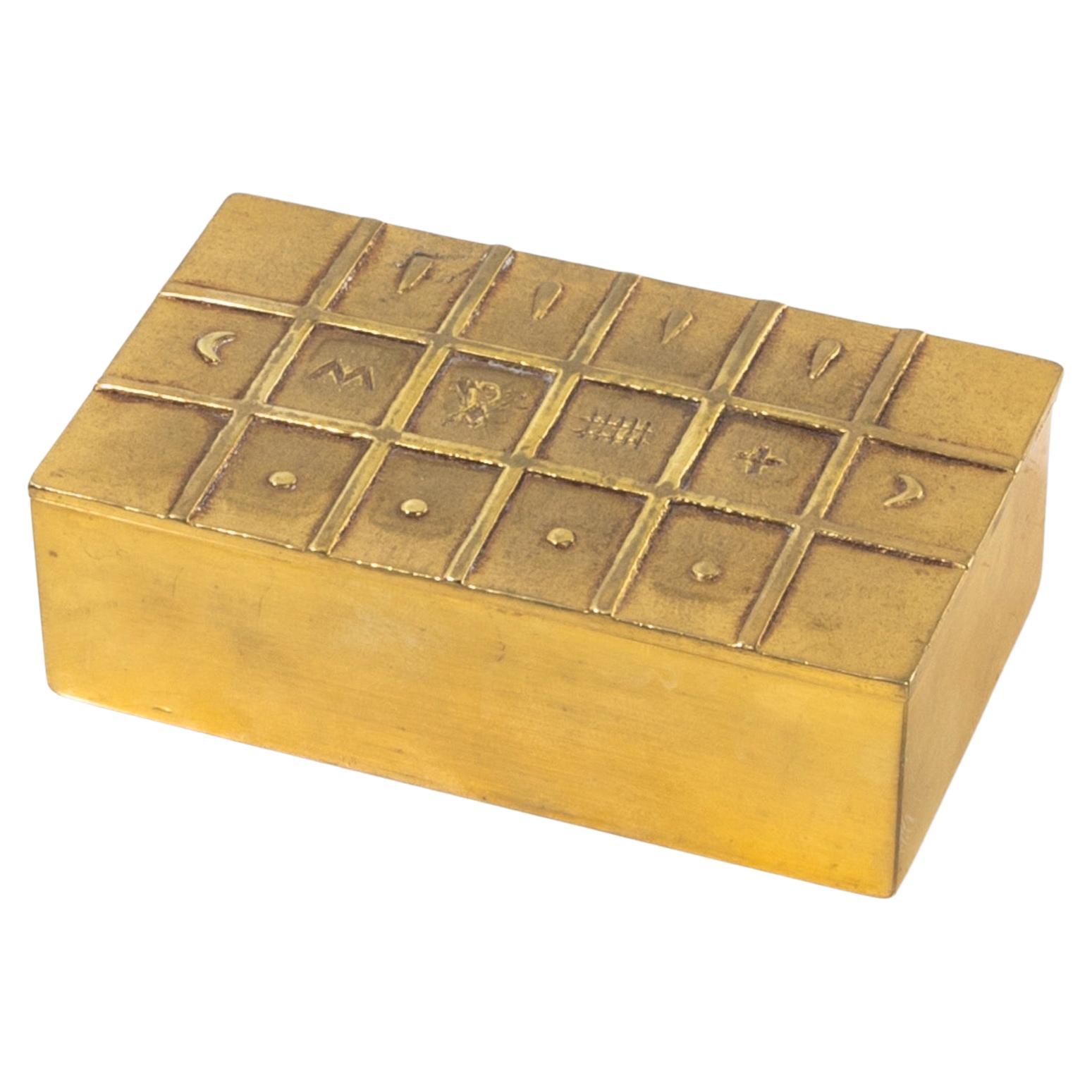 Aime Tant Et Plus par Line Vautrin, boîte en bronze doré en vente