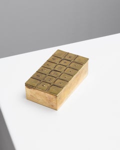 Aime Tant et Plus, Scatola in bronzo dorato di Line Vautrin, 1946 circa, Francia