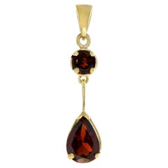 Pendentif de style vintage en or jaune 14 carats avec grenat en forme de poire