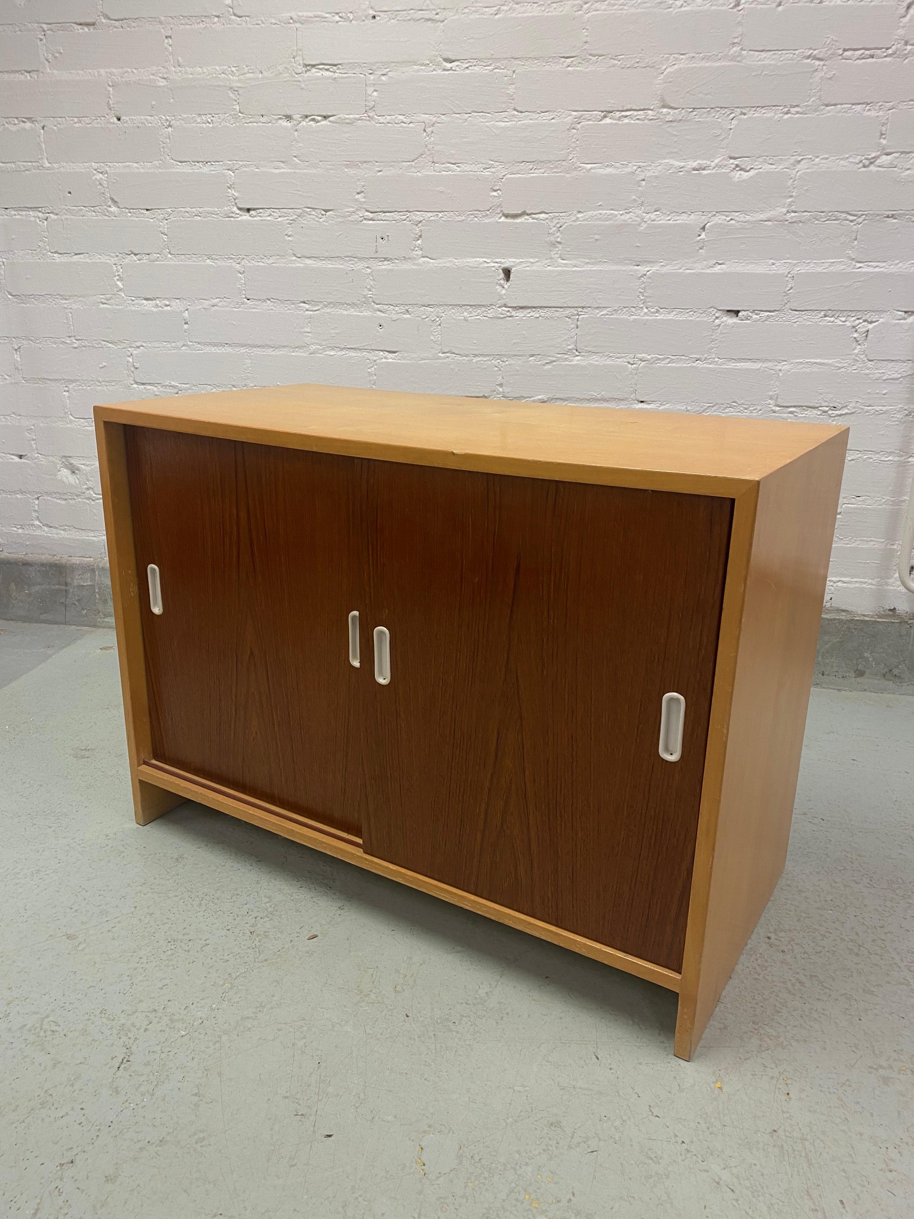 Mid-Century Modern Aino Aalto Cabinet Model 217, 1950s Oy Huonekalu-ja Rakennustyötehdas Ab For Sale
