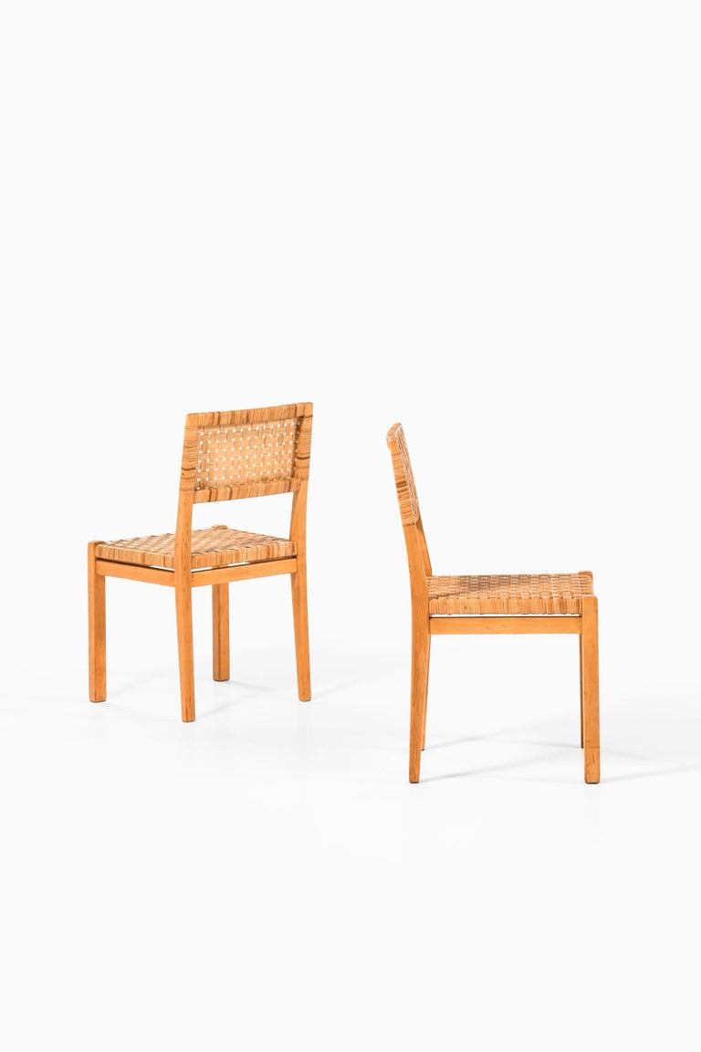 Aino Aalto Dining Chairs Model 615 Produced by Artek in Finland In Good Condition For Sale In Malmo, SE