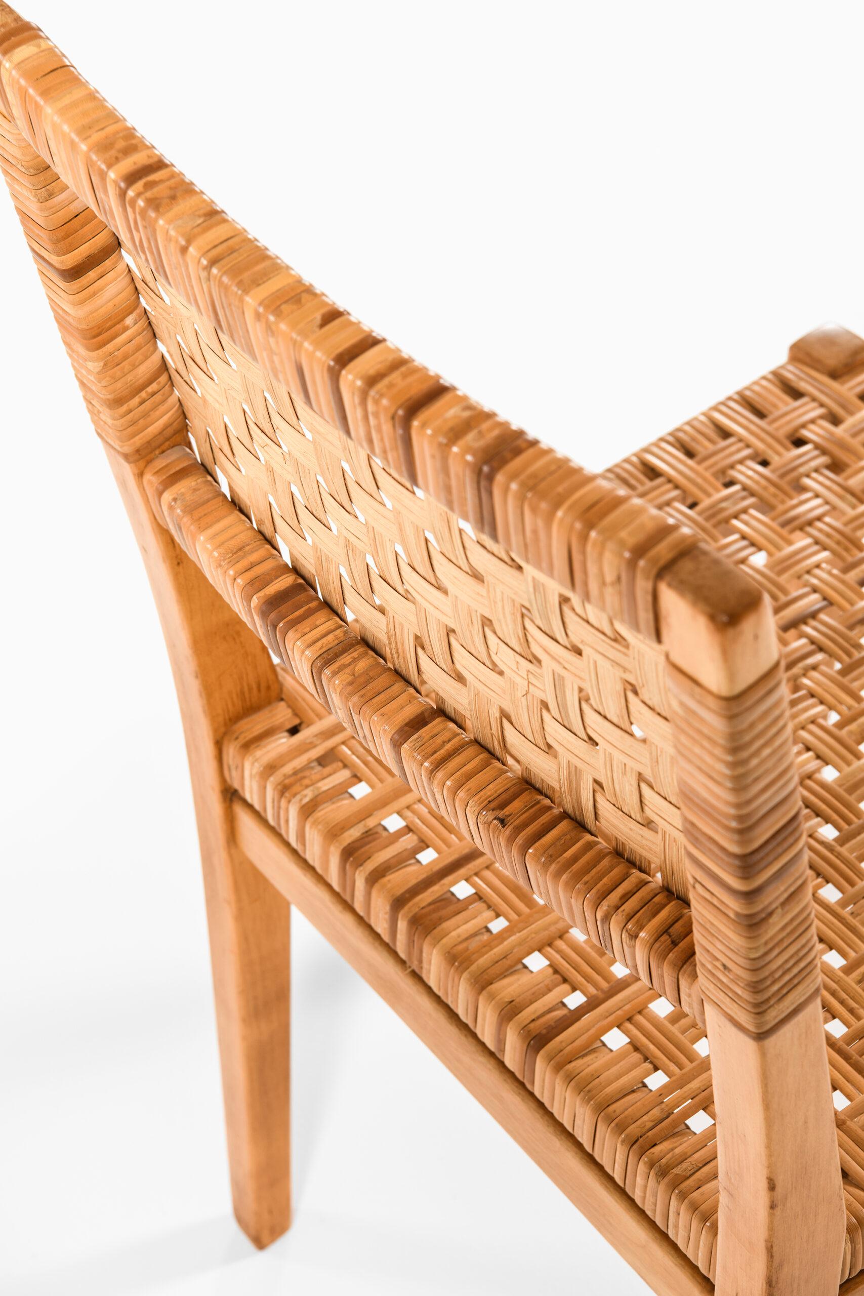 Scandinavian Modern Aino Aalto Dining Chairs Model 615 Produced by Artek in Finland For Sale