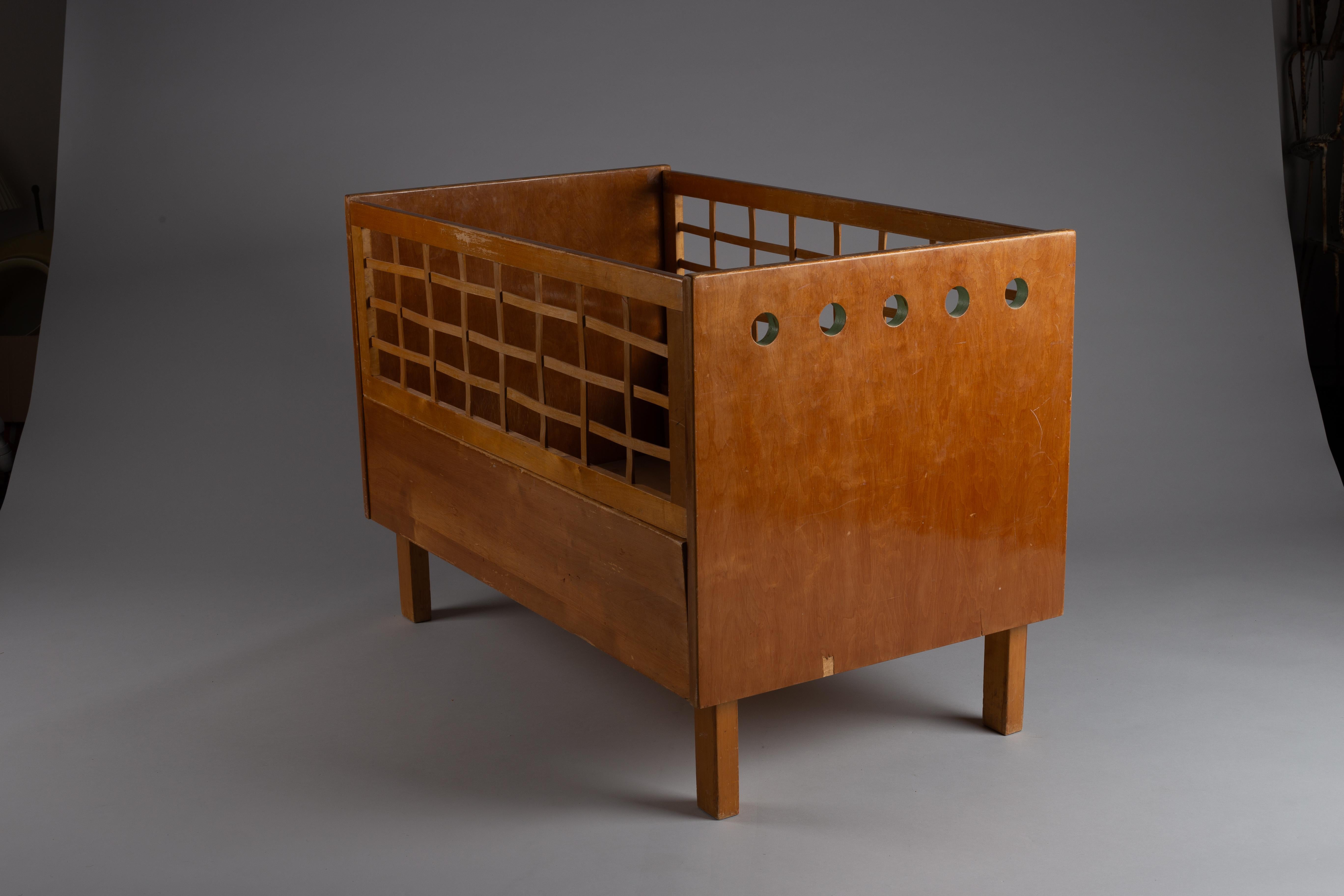 Aino Aalto, rare lit extensible pour enfants des années 1930 en vente 5