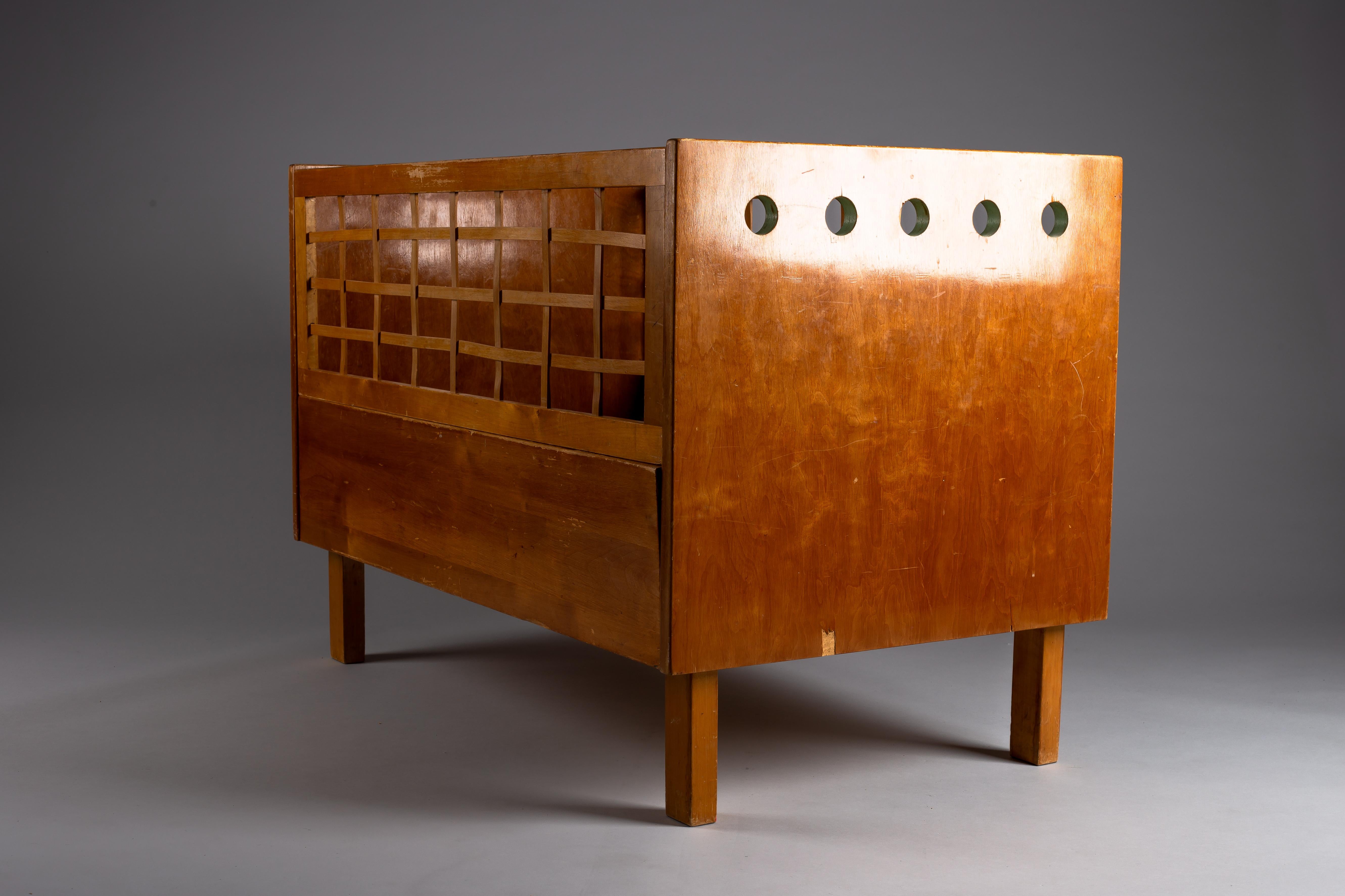 Aino Aalto, rare lit extensible pour enfants des années 1930 en vente 6