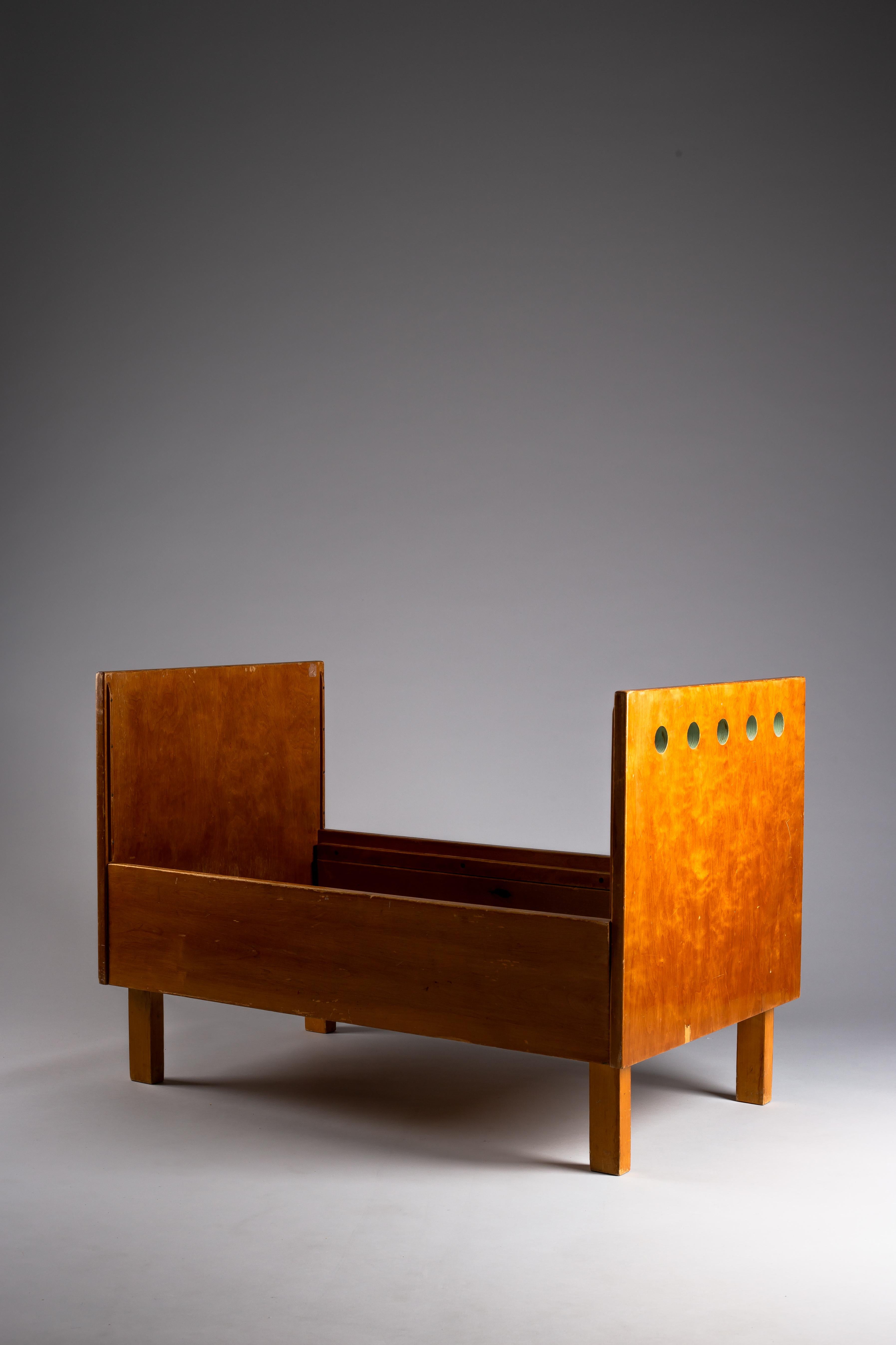 Aino Aalto, rare lit extensible pour enfants des années 1930 en vente 1