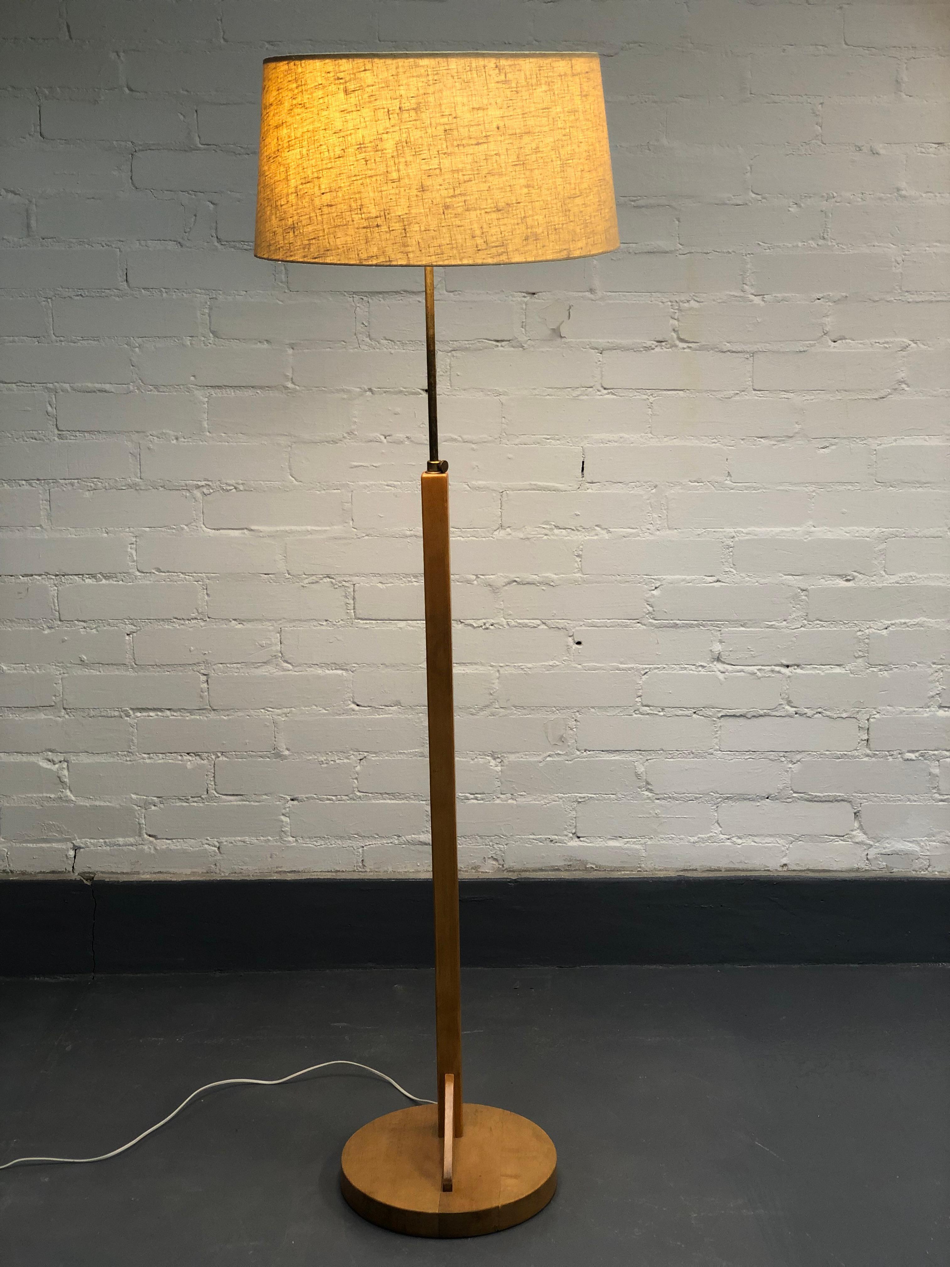Some of the earliest and finest works from the talented beloved Architect Aino Marsio- Aalto this lamp surely stands out. In this more uncommon version of the 806A lamp the height is adjustable. It comes in full original condition and with an 