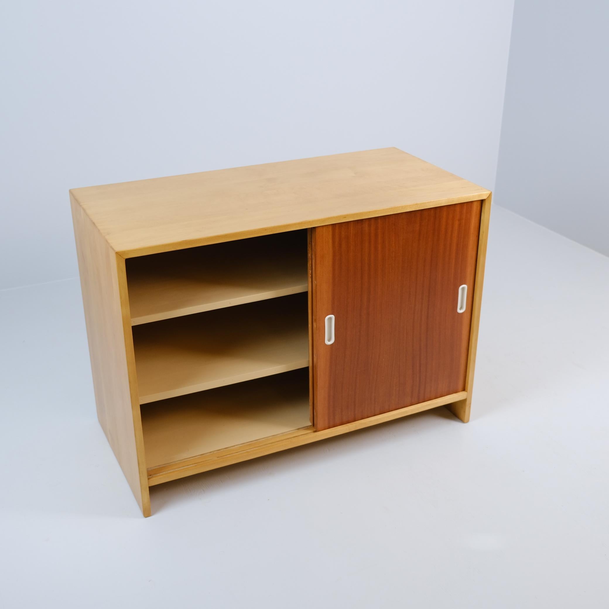 Aino Aalto Sliding Door Cabinet Model 217, in Birch and Teak, Artek 1950s For Sale 2
