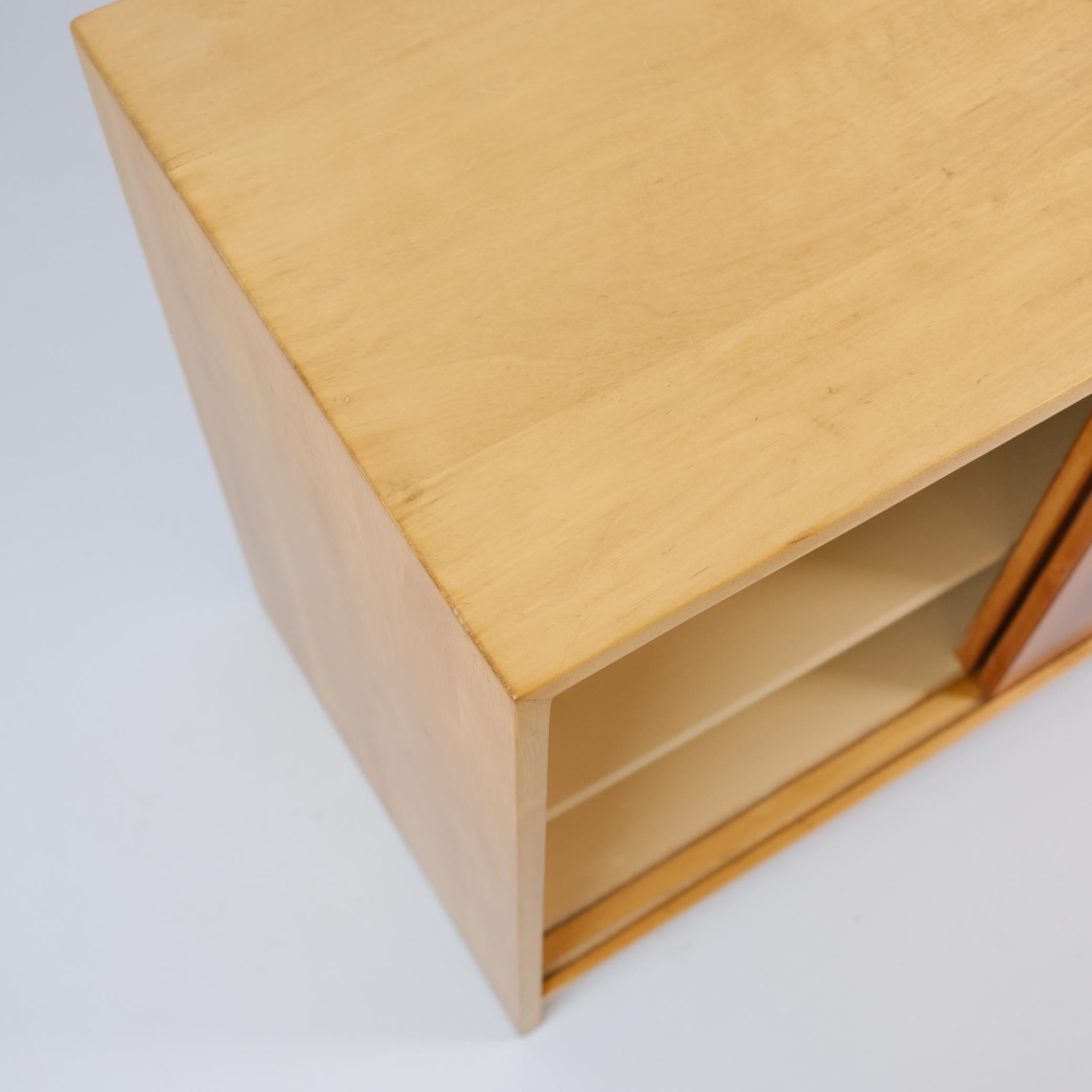 Aino Aalto Sliding Door Cabinet Model 217, in Birch and Teak, Artek 1950s For Sale 3