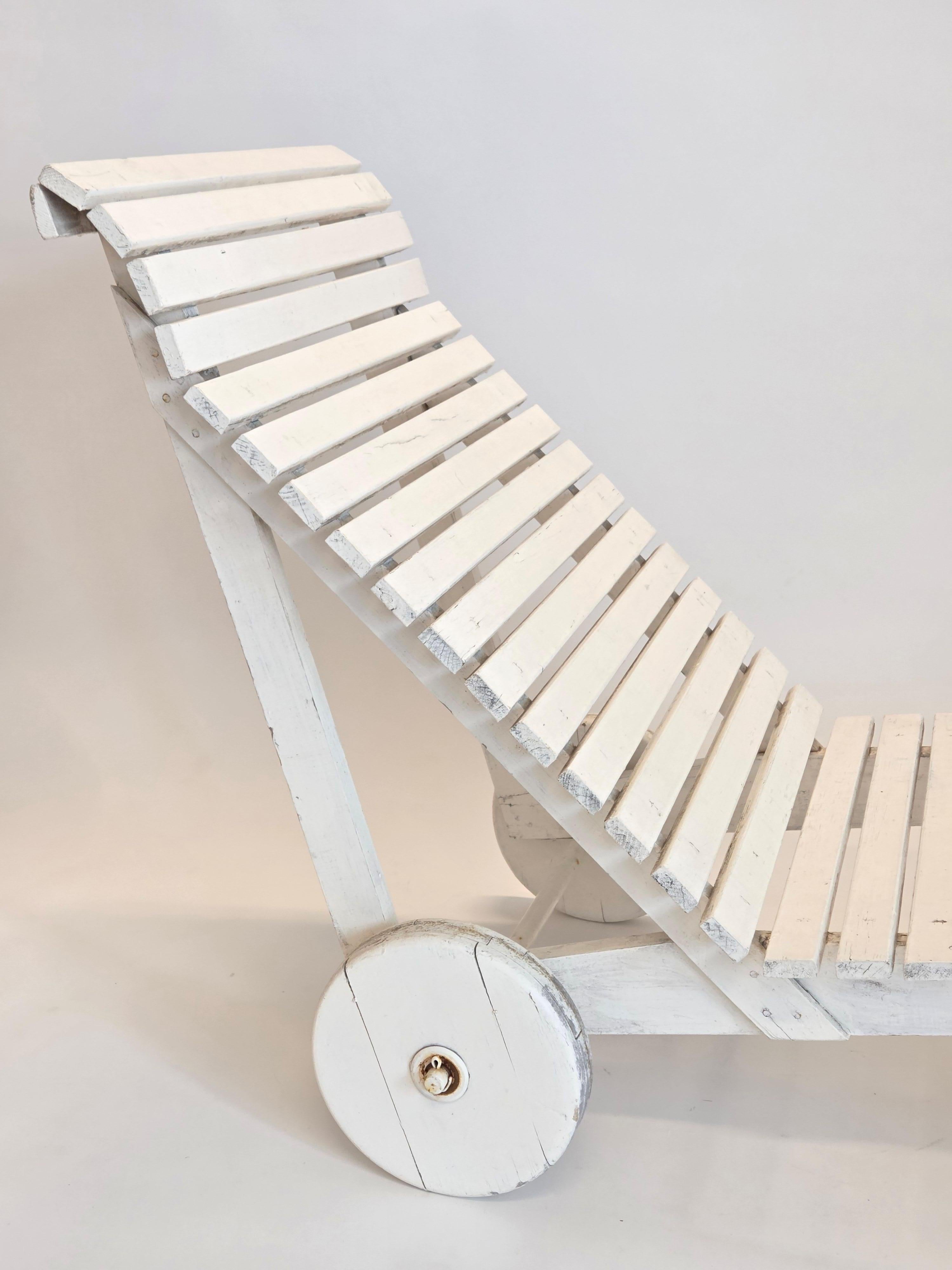 Scandinavian Modern Aino Aalto Sun Lounger by Artek 1950s For Sale