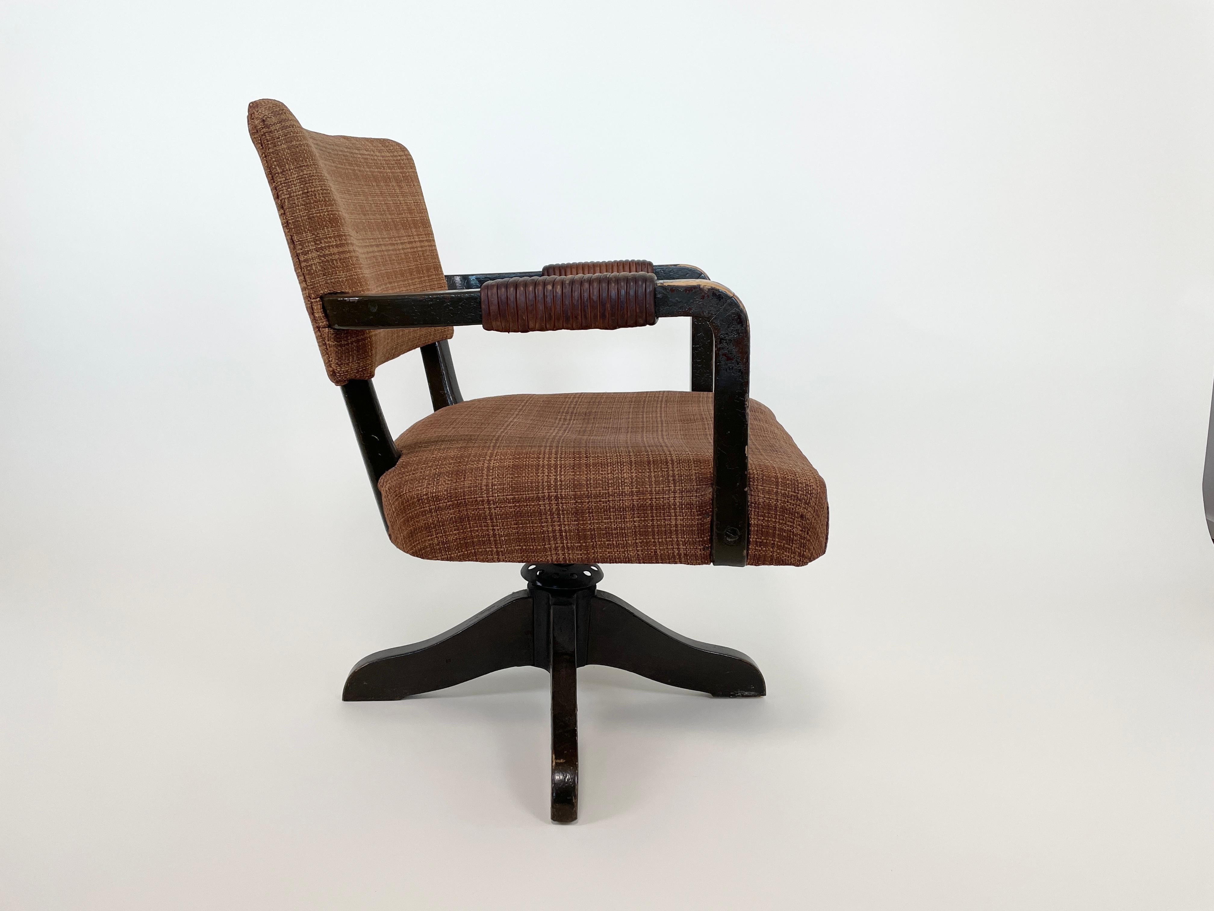 Scandinavian Modern Aino Aalto Swivel Chair, Artek, 1935-1936 For Sale