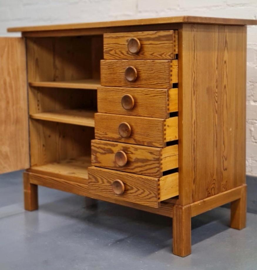 Finnish Aino Aalto, Very Rare Pine Cabinet for Artek, 1940s' For Sale