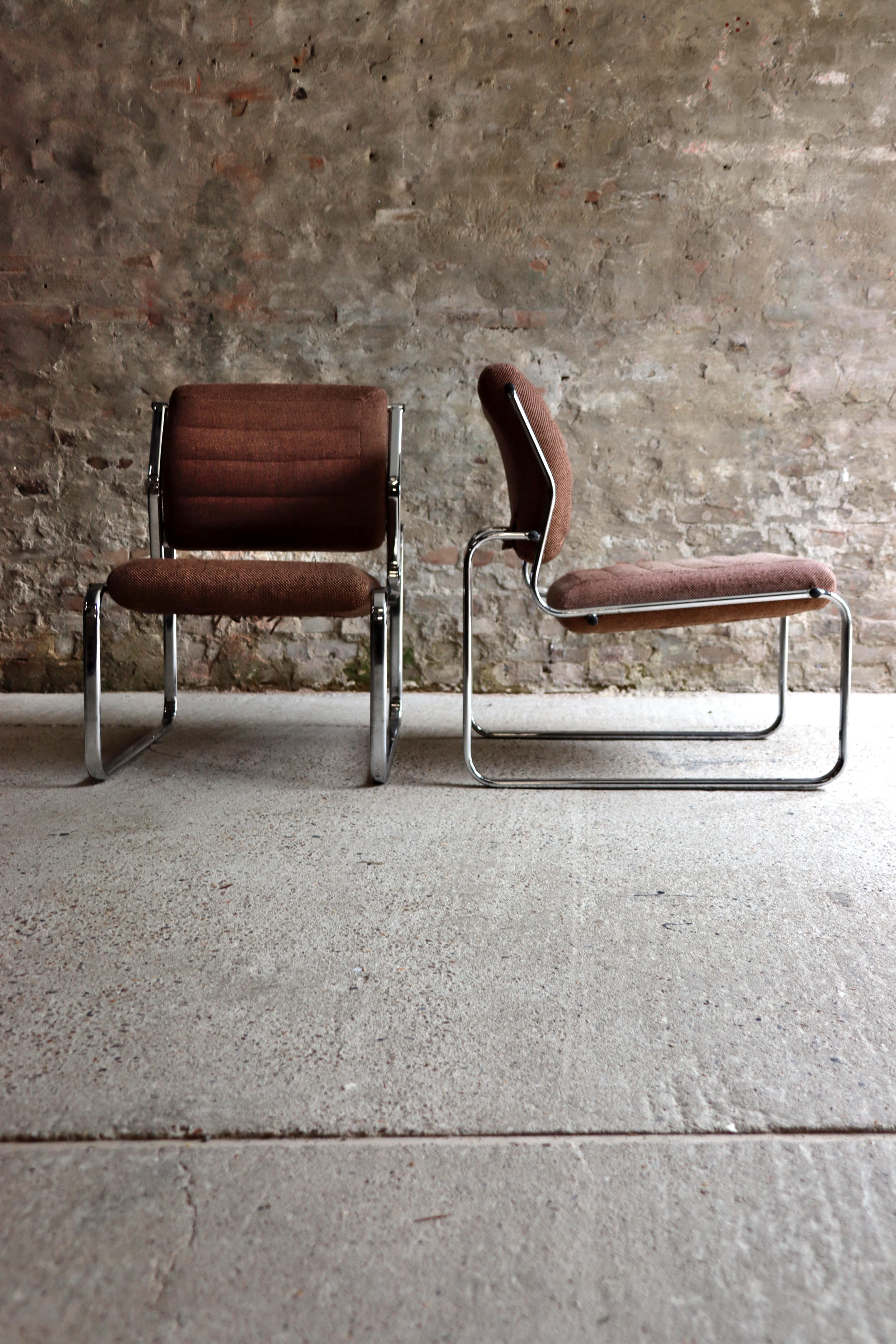 Air France – Waiting room chairs – Set of 2 – Bauhaus – 1970s In Good Condition For Sale In NIEUWKUIJK, NB
