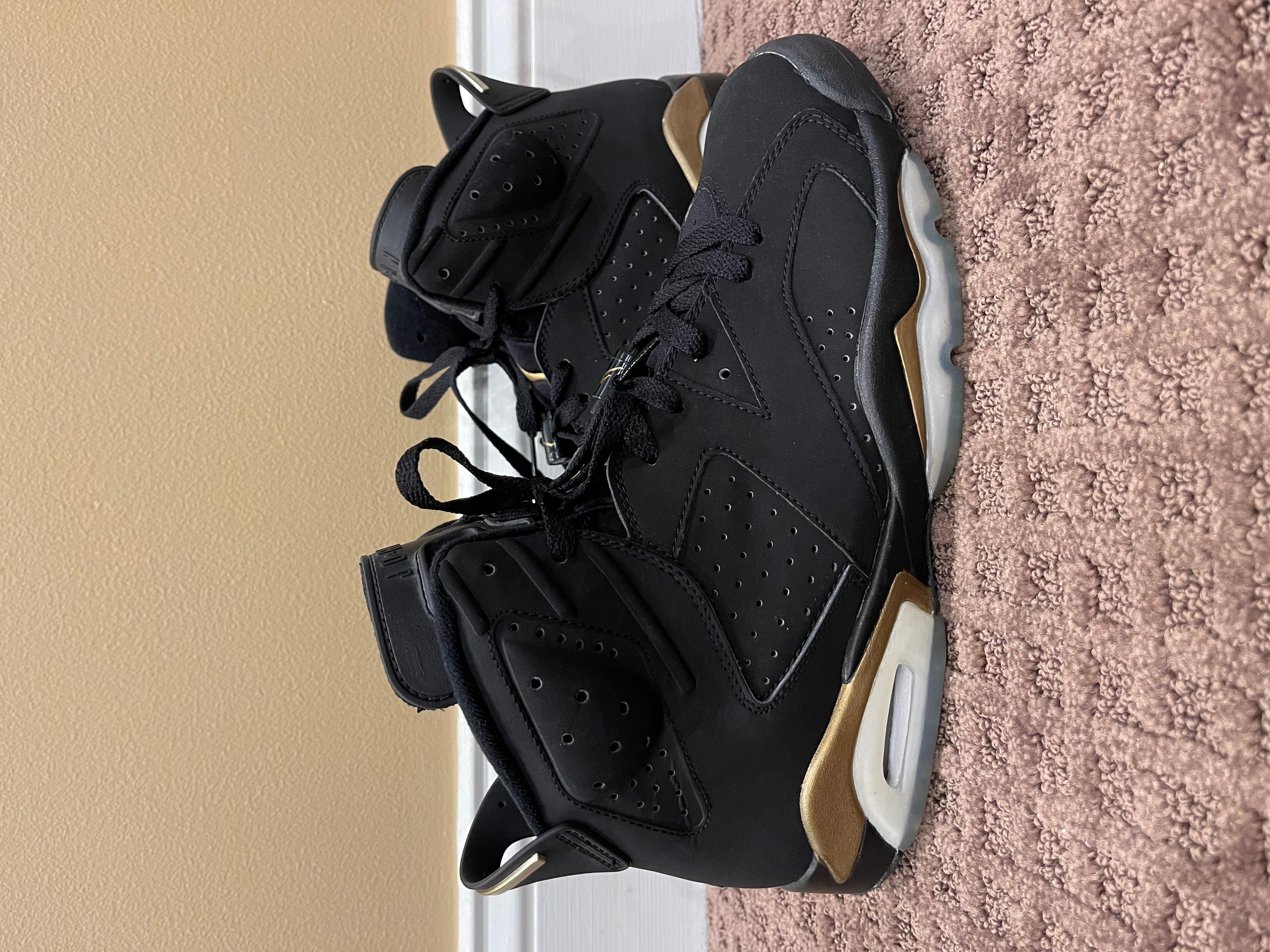 Air Jordan 6 Retro+ Defining Moments DMP 2006
Size 11

Excellent condition (amazing for its age)
Please understand that this is an older shoe and wear at your own risk

No box, will be shipped with care inside cardboard box and correct foam / paper