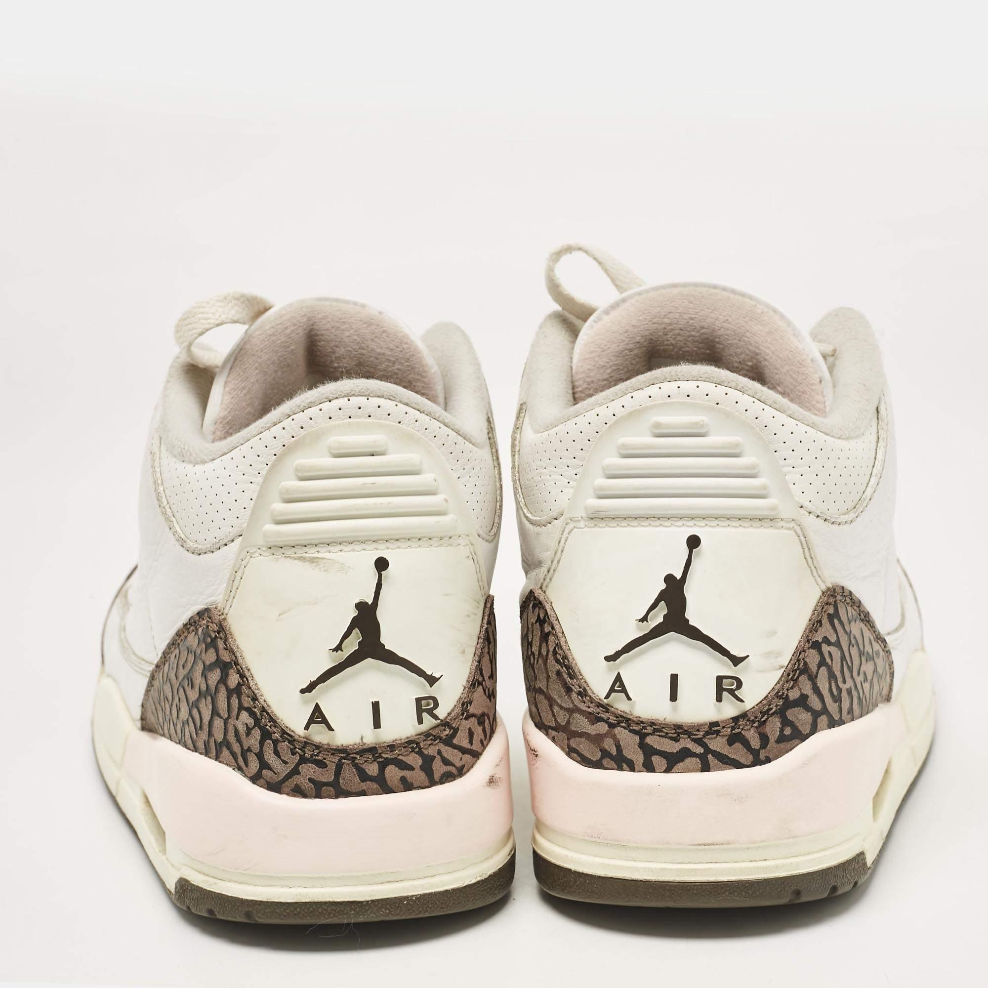 Air Jordan Weiß Leder Jordan 3 Retro Neapolitanisch Dunkel Mokka Turnschuhe Größe 41 im Angebot 1
