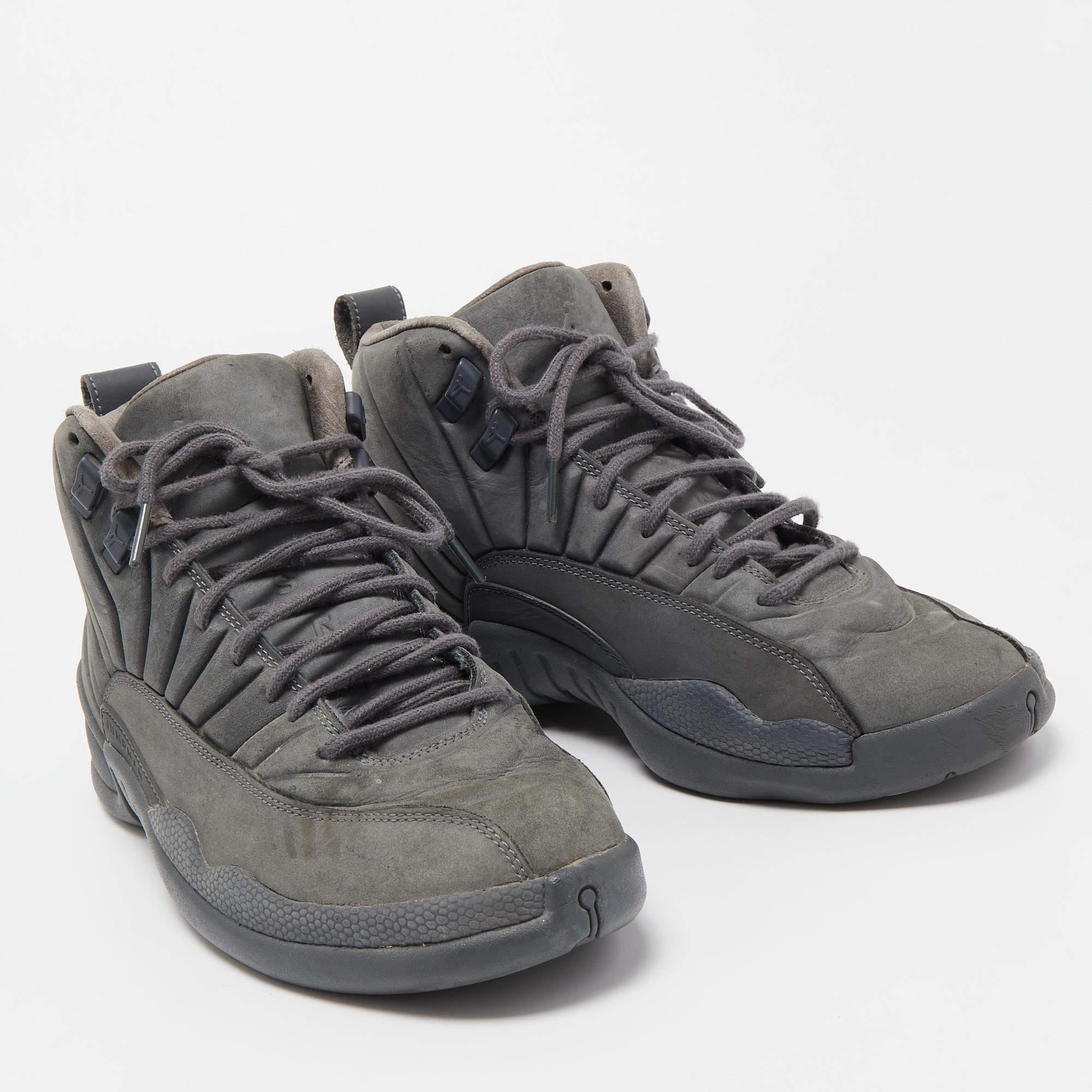 Air Jordans Grey Nubuck Leather High Top Sneakers Size 41 In Good Condition For Sale In Dubai, Al Qouz 2