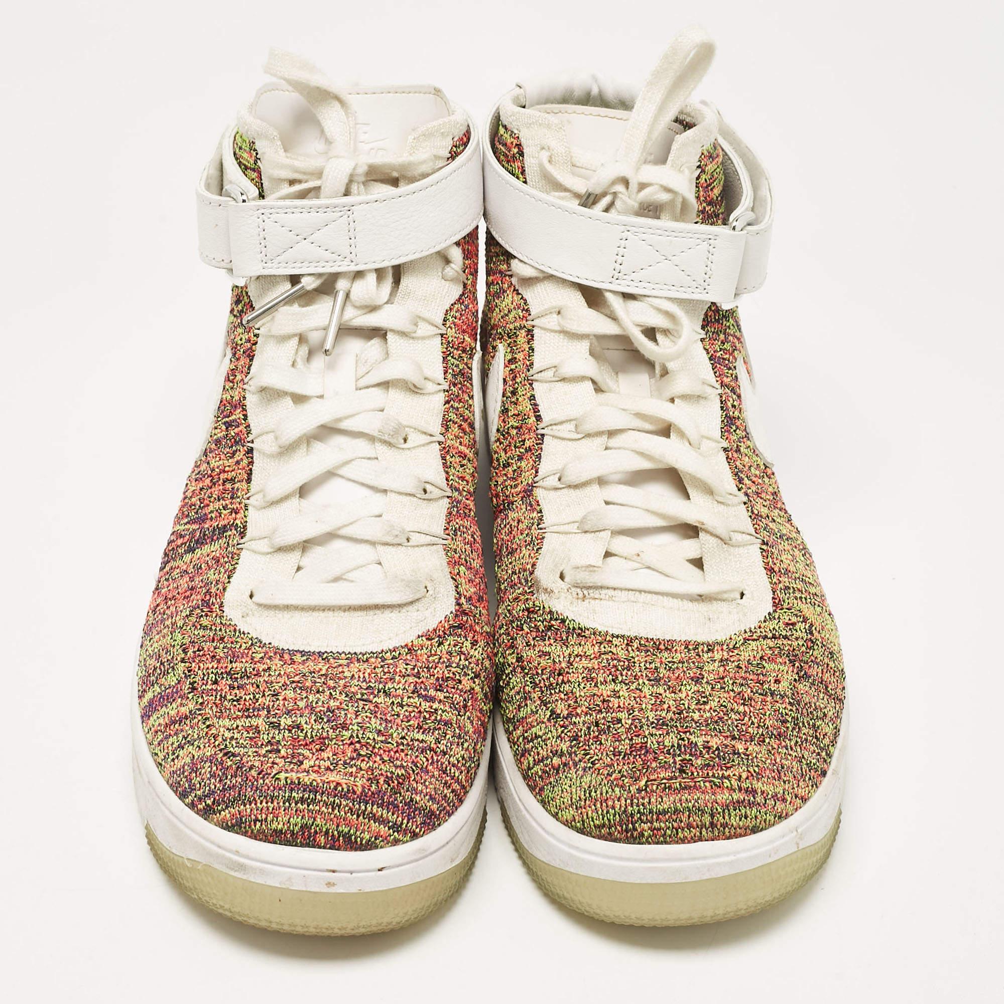 Air Jordans Air Force High Top Turnschuhe aus mehrfarbigem Stoff und Leder Air Force-Stoff, Größe 46 (Beige) im Angebot