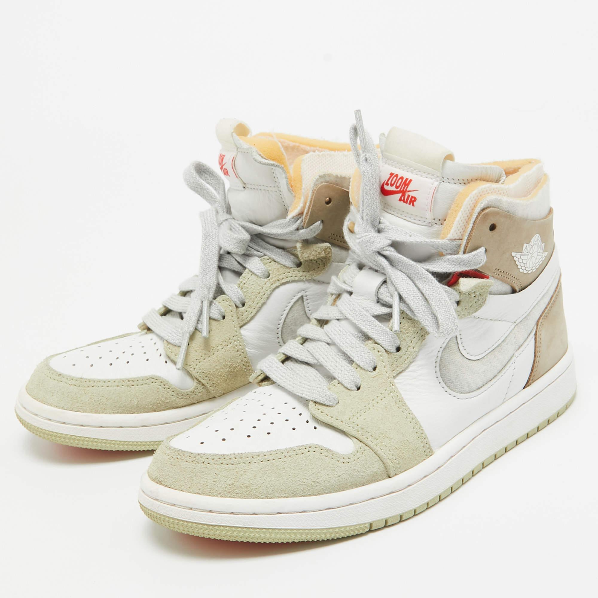 Diese Air Jordan-Sneaker in klassischer Silhouette sind eine nahtlose Kombination aus Luxus, Komfort und Stil. Diese Sneaker sind mit charakteristischen Details und bequemen Innensohlen ausgestattet.