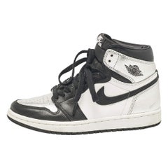 Air Jordans Multicolor Leather Jordan 1 Retro High Silver Toe Sneakers Size 38.5