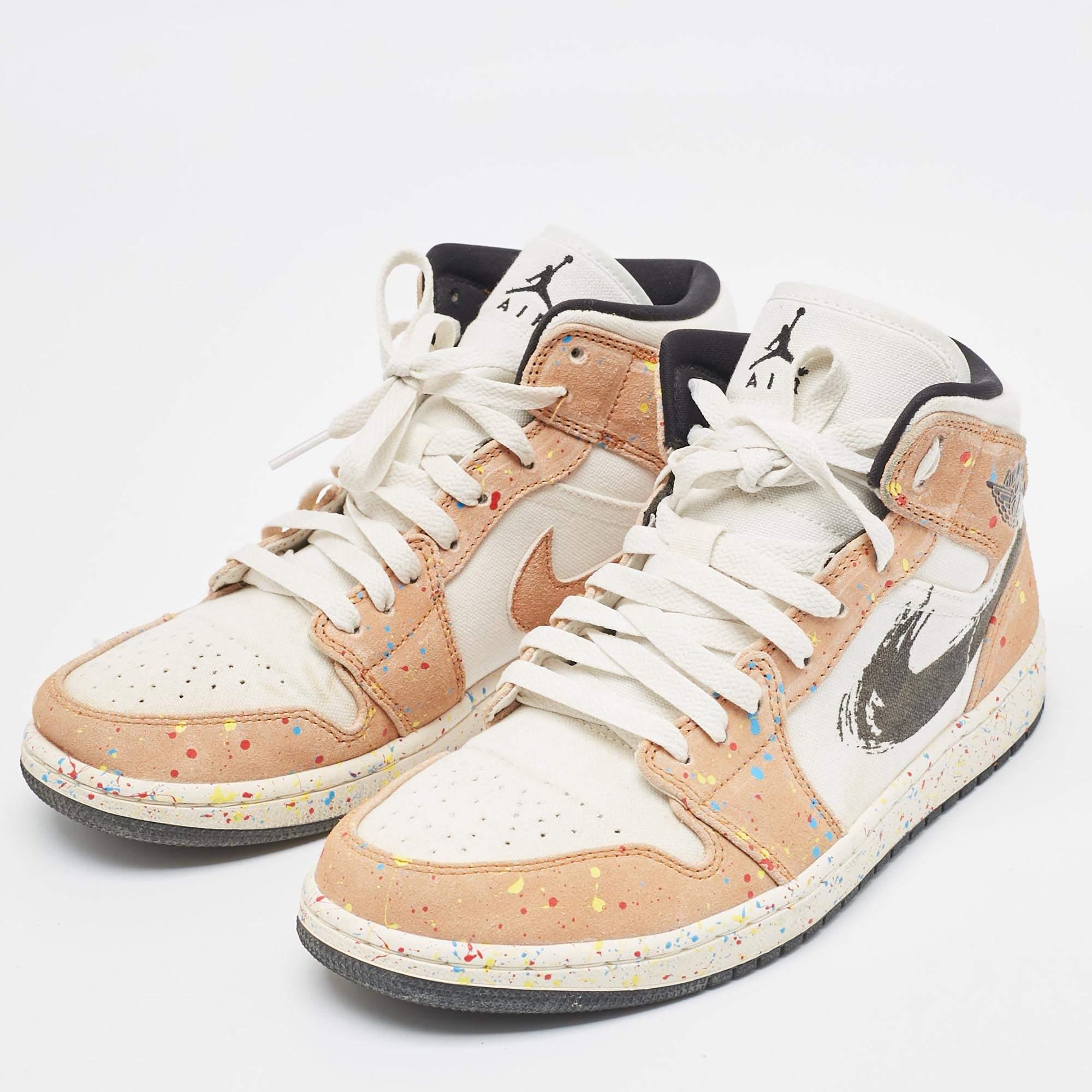 Élevez votre jeu de chaussures avec ces baskets Air Jordan. Combinaison d'éléments appréciés et d'un confort inégalé  ces baskets seront parfaites à vos pieds.