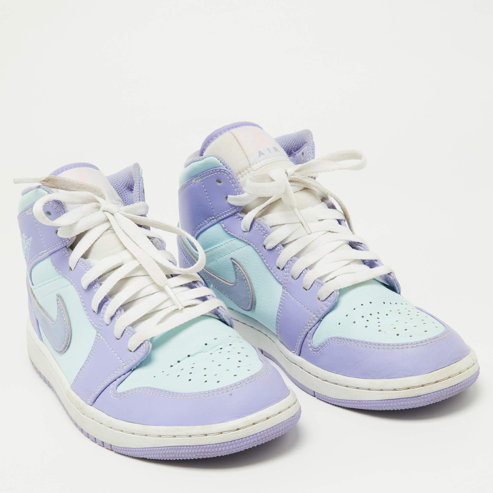 Air Jordans Purple/Green Leather Air Jordan 1 Mid Sneakers Size 43 In Good Condition In Dubai, Al Qouz 2