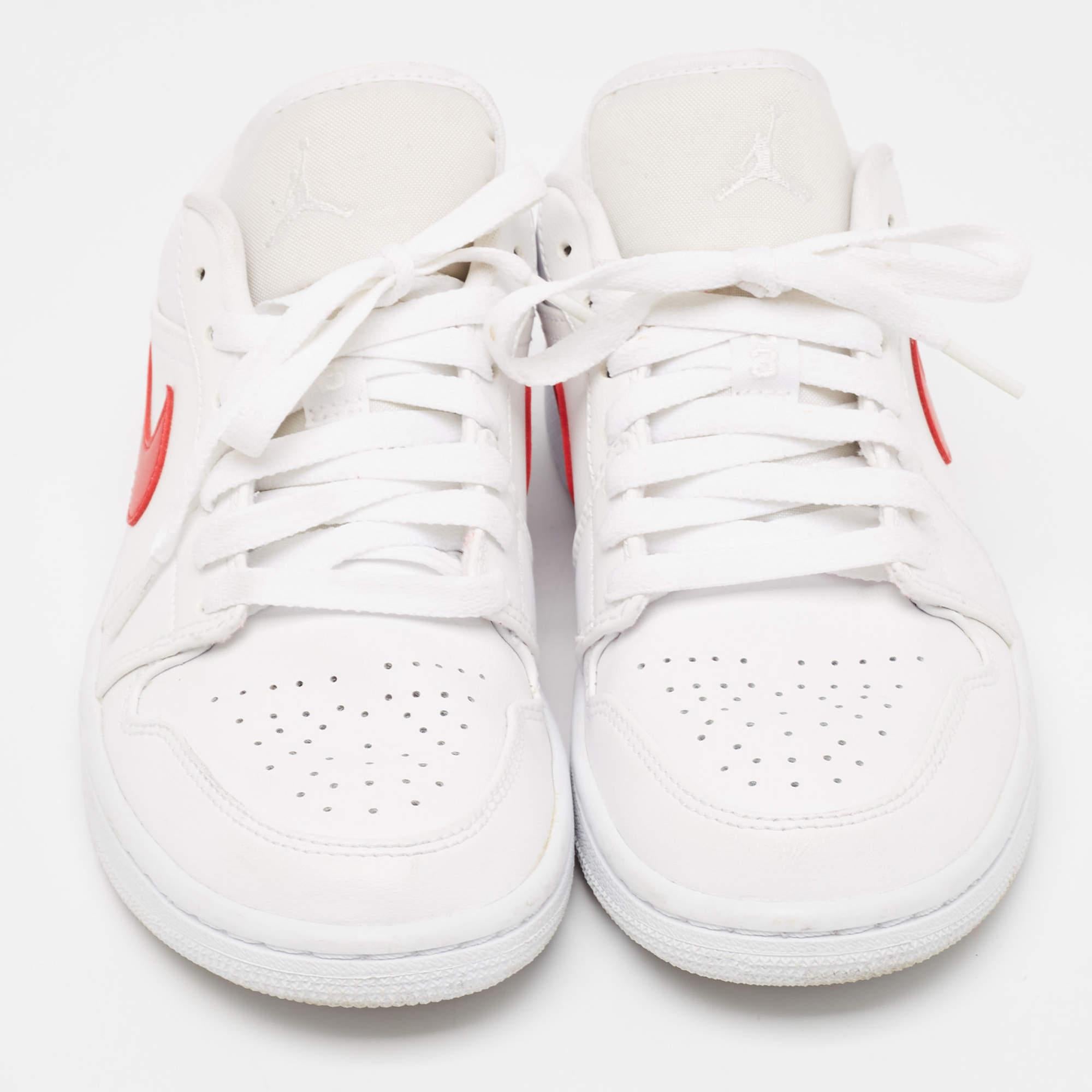 Grigio Air Jordan Bianco/Rosso Pelle Air Jordan 1 Bianco Rosso Scarpe da ginnastica Taglia 37,5 in vendita