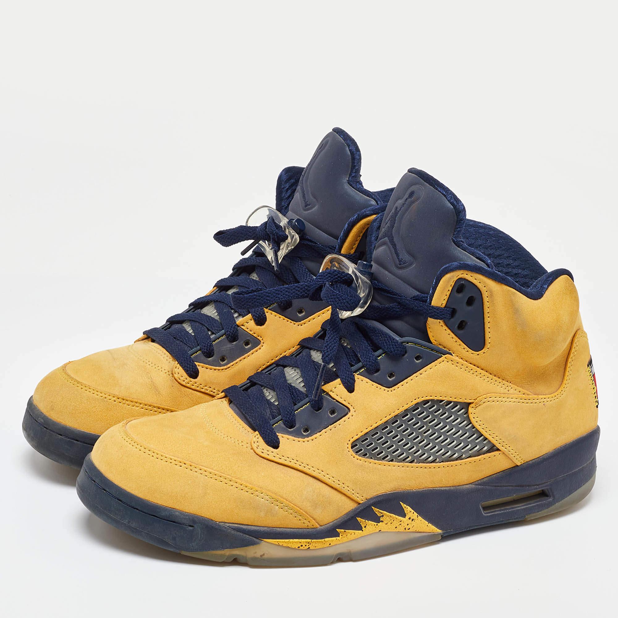 Elevate your footwear game with these Jordan 5 Retro Michigan sneakers. Combining well loved elements and unmatched comfort these sneakers will look great on your feet.