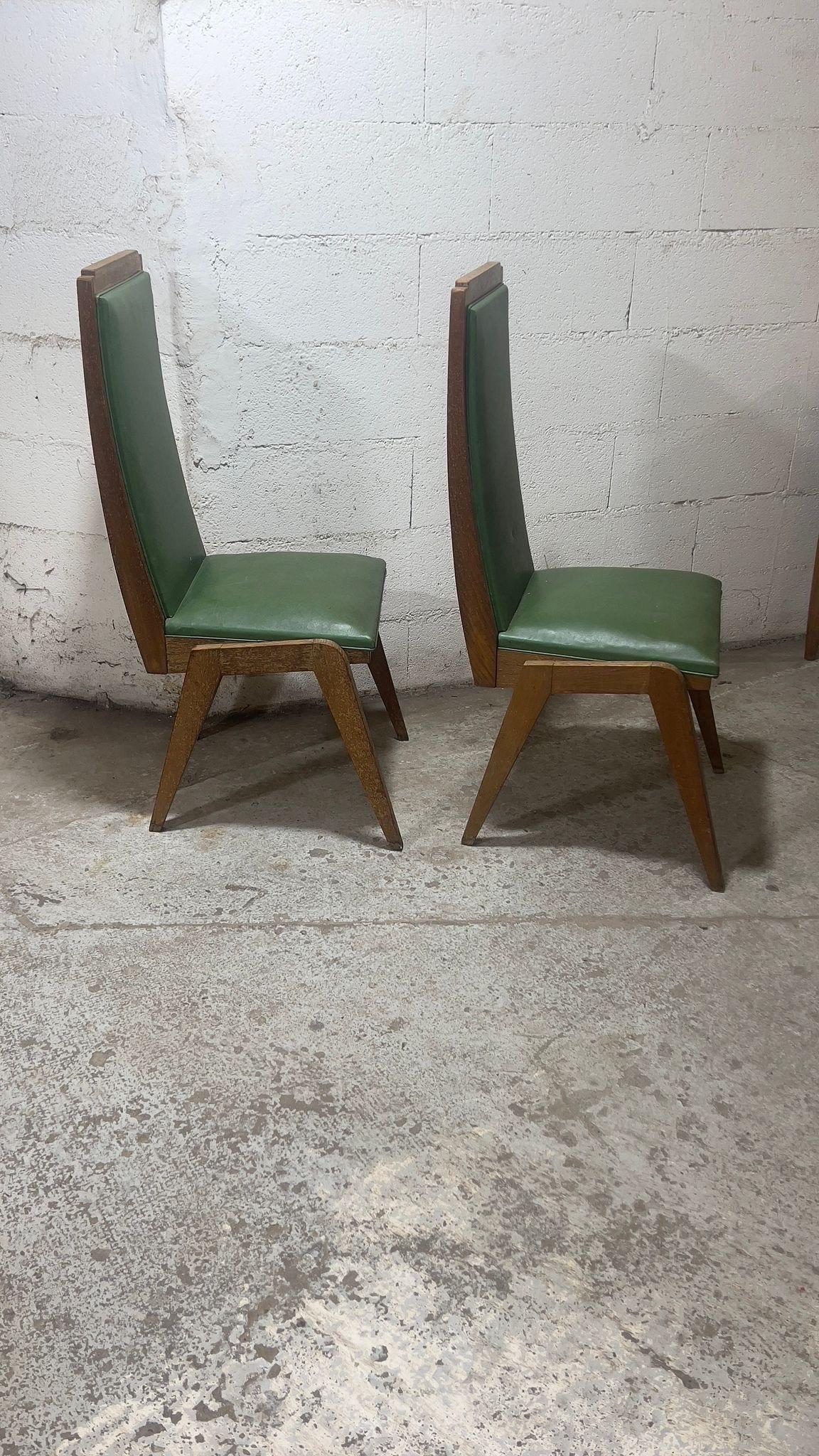 Una coppia di sedie in quercia del 1940 circa